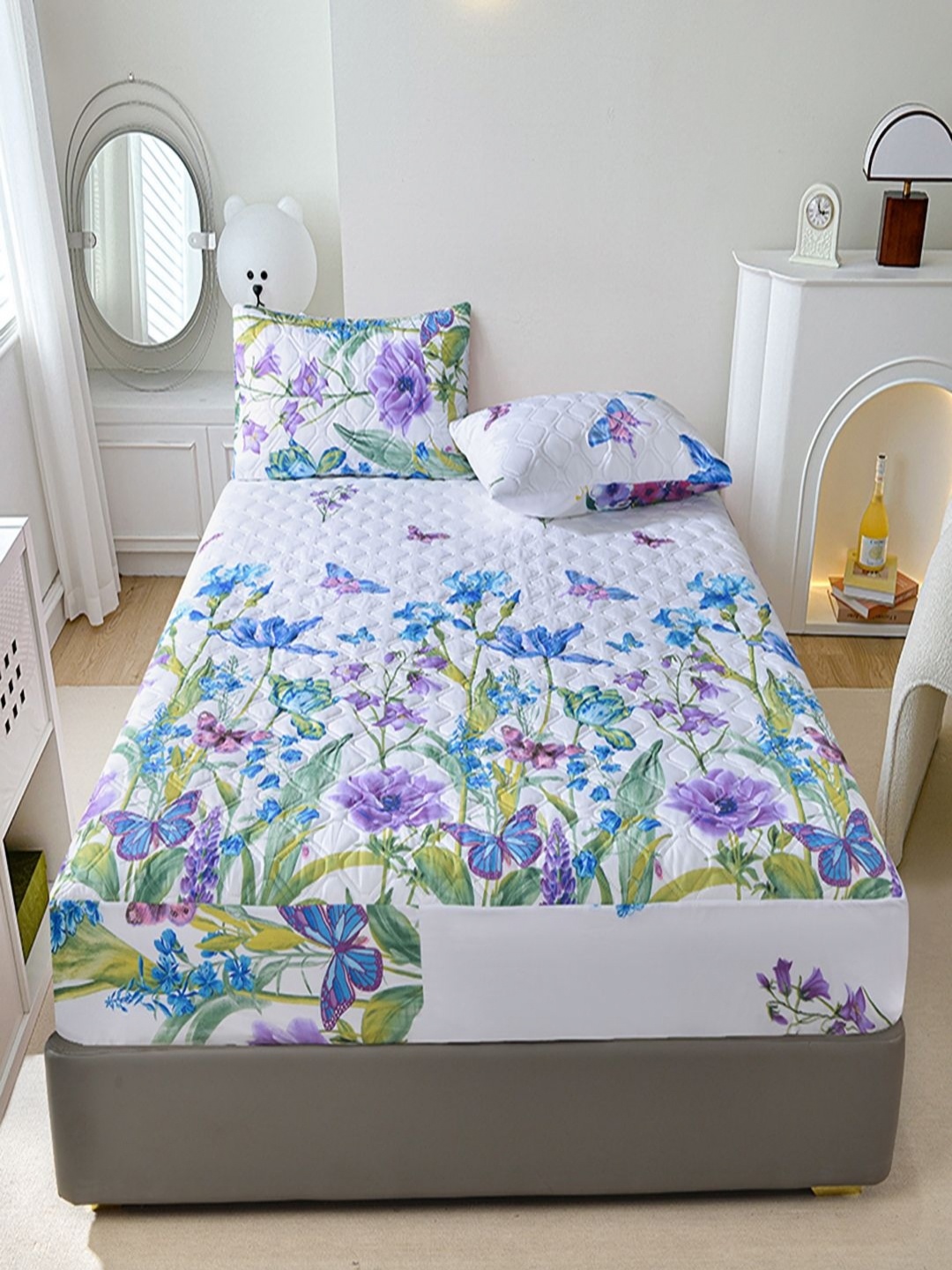 

JC HOME White & Purple Floral 150 TC Queen Bedsheet Set 1.50 m x 2 m