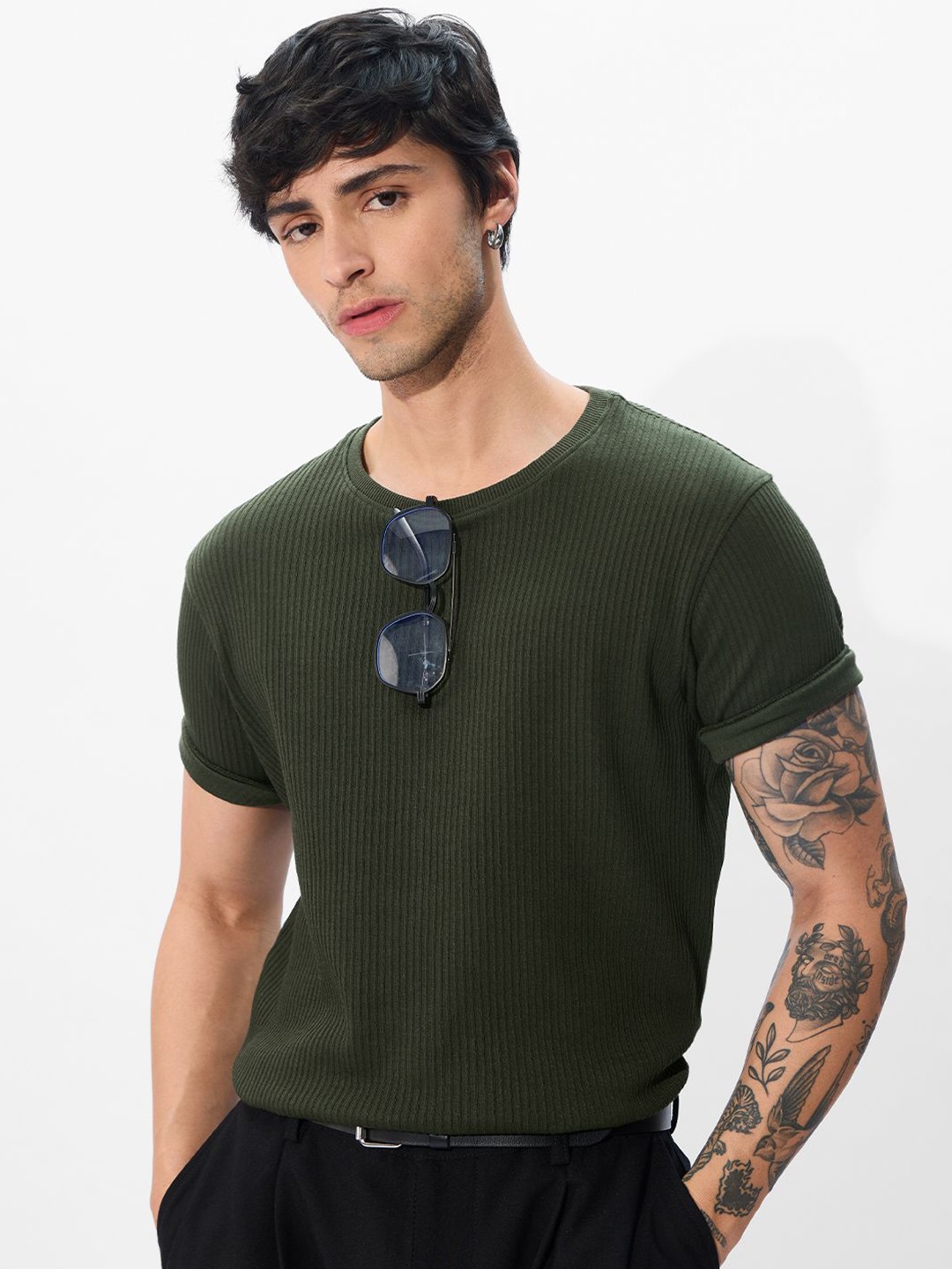 

The Souled Store Men Solid Round Neck Cotton T-shirt, Olive