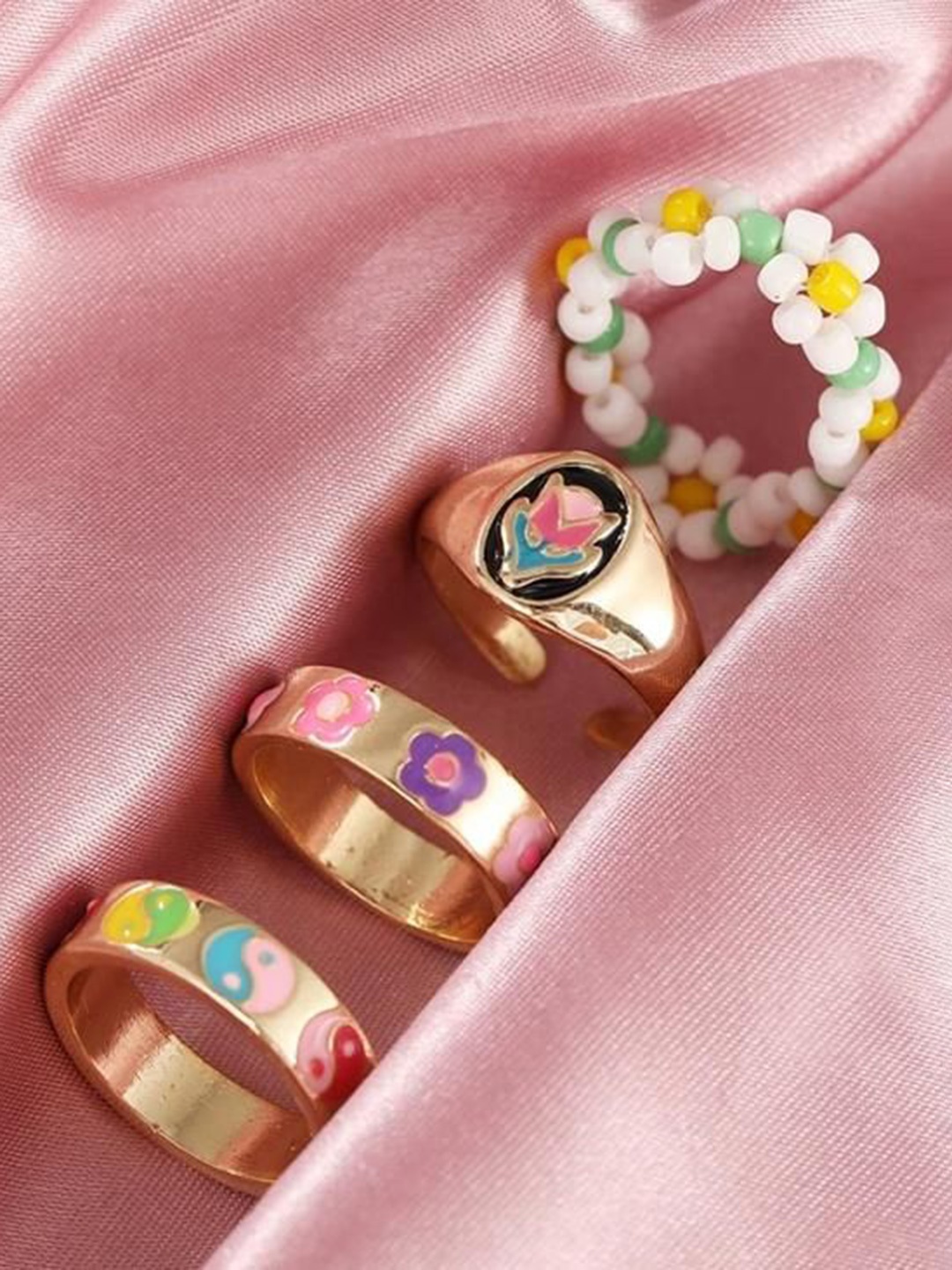 

YU FASHIONS Set Of 4 Gold-Plated Stone-Studded Stainless Steel Finger Rings