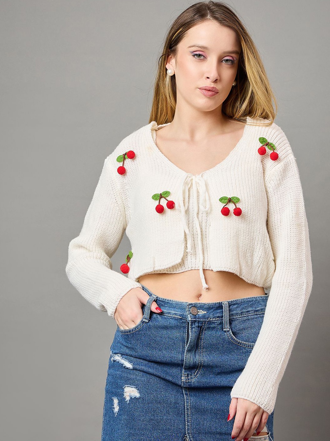 

KASMA Women Self Design Woollen Crop Pullover, White