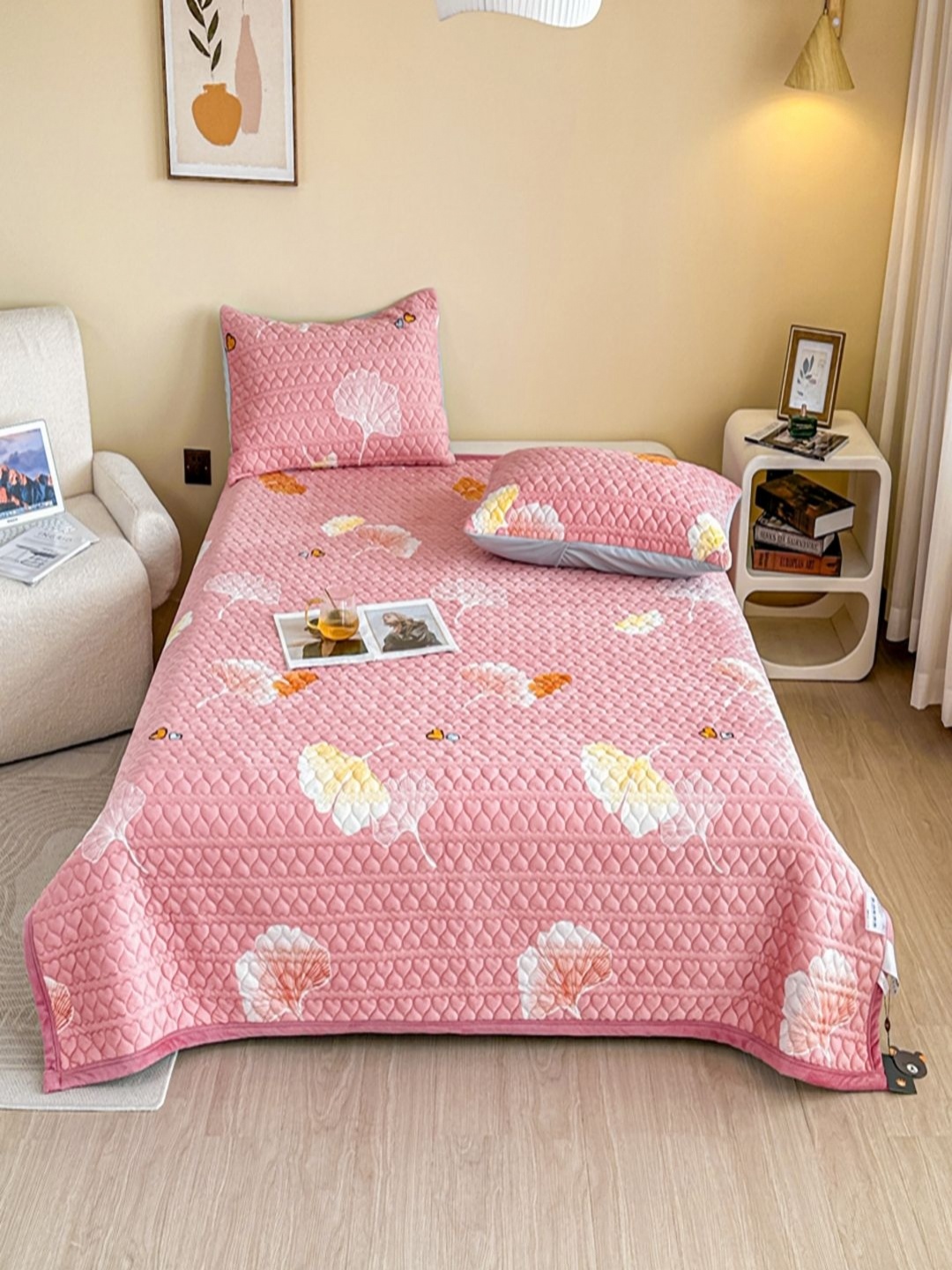 

JC HOME Pink & Yellow Floral Printed 162 TC Double Bed Cover With 2 Pillow Covers