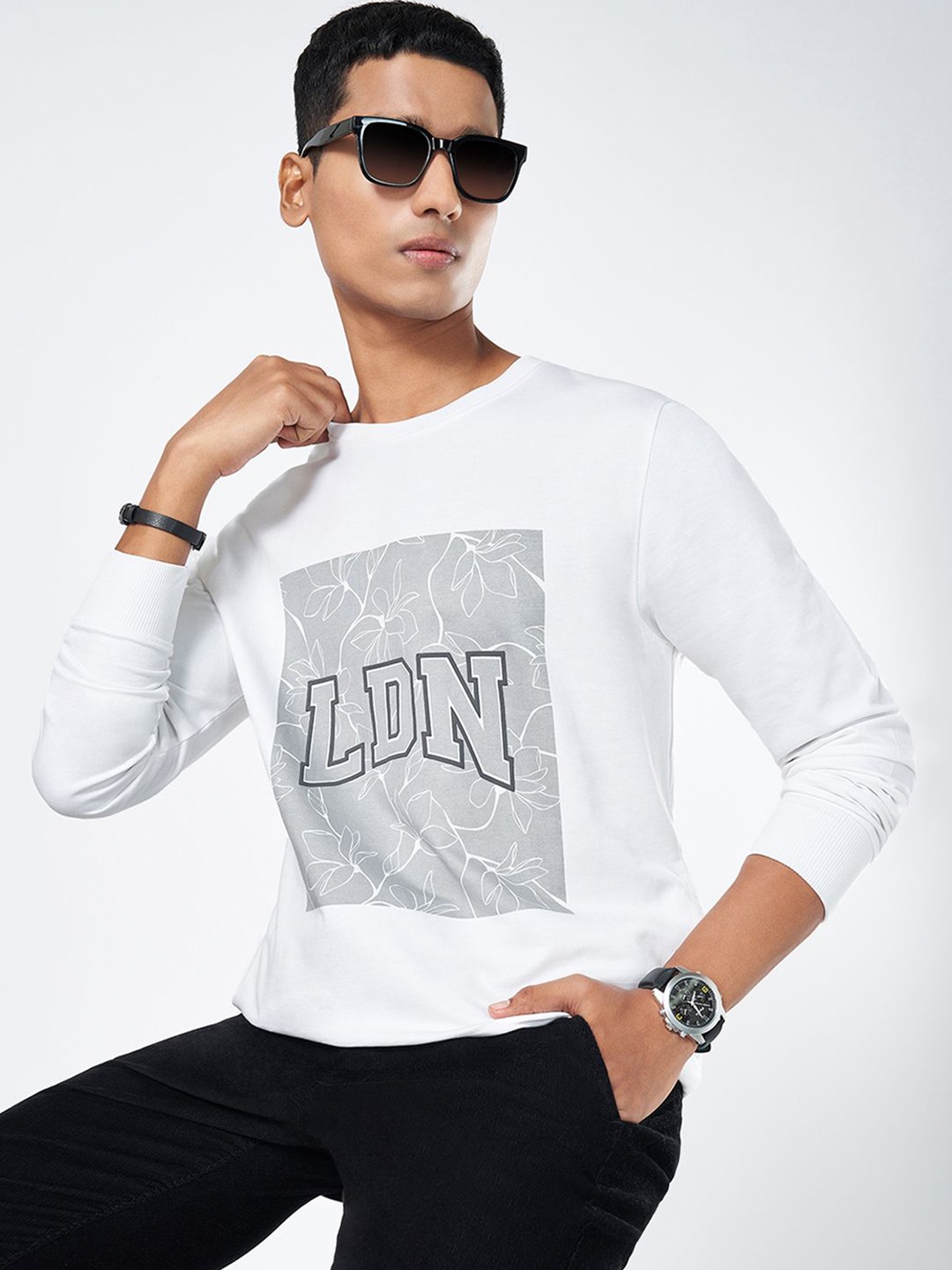 

BYFORD by Pantaloons Men Long Sleeves Sweatshirt, White