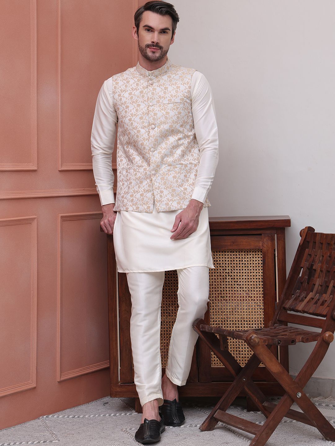 

Jompers Mandarin Collar Straight Kurta With Trousers & Nehru Jacket, White