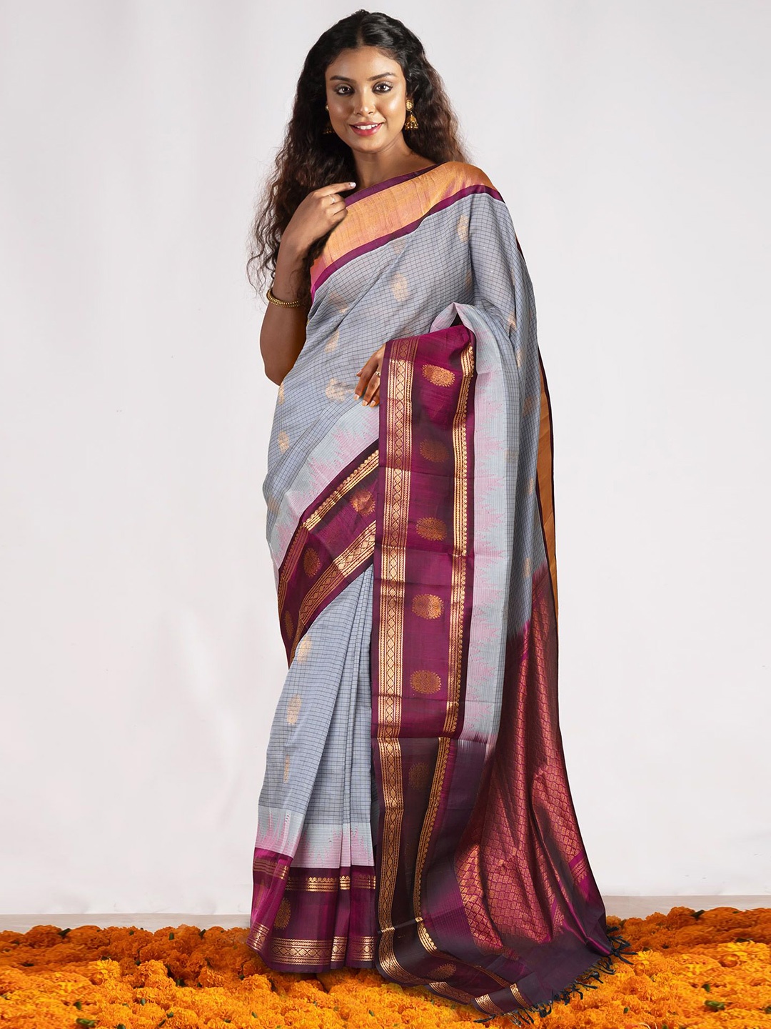 

Unnati Silks Woven Design Silk Cotton Handloom Kanjeevaram Saree, Grey