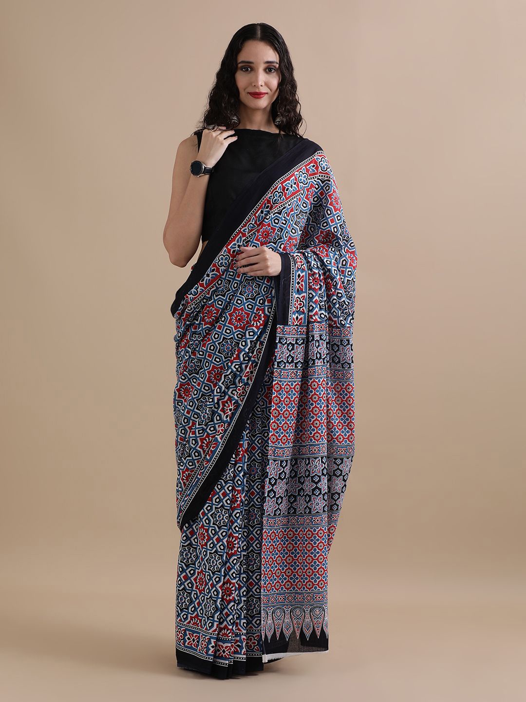 

Jaipur Kurti Floral Printed Pure Cotton Saree, Navy blue