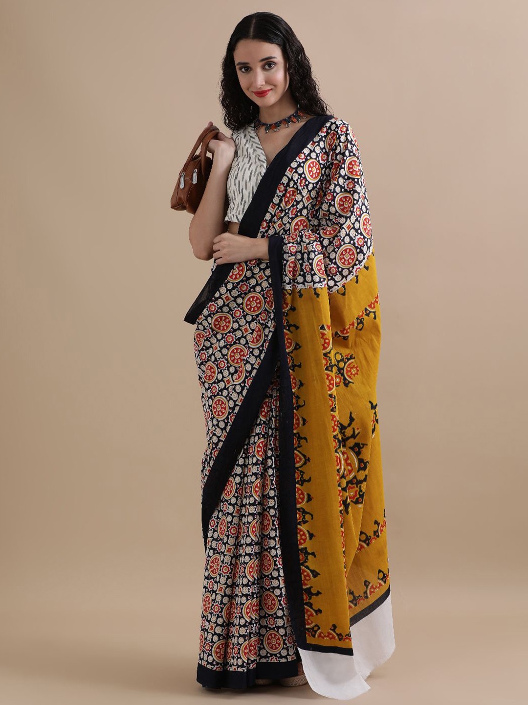 

Jaipur Kurti Abstract Printed Pure Cotton Saree, Mustard