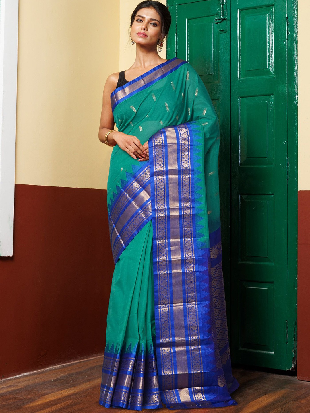 

Unnati Silks Woven Design Pure Cotton Handloom Gadwal Saree, Green