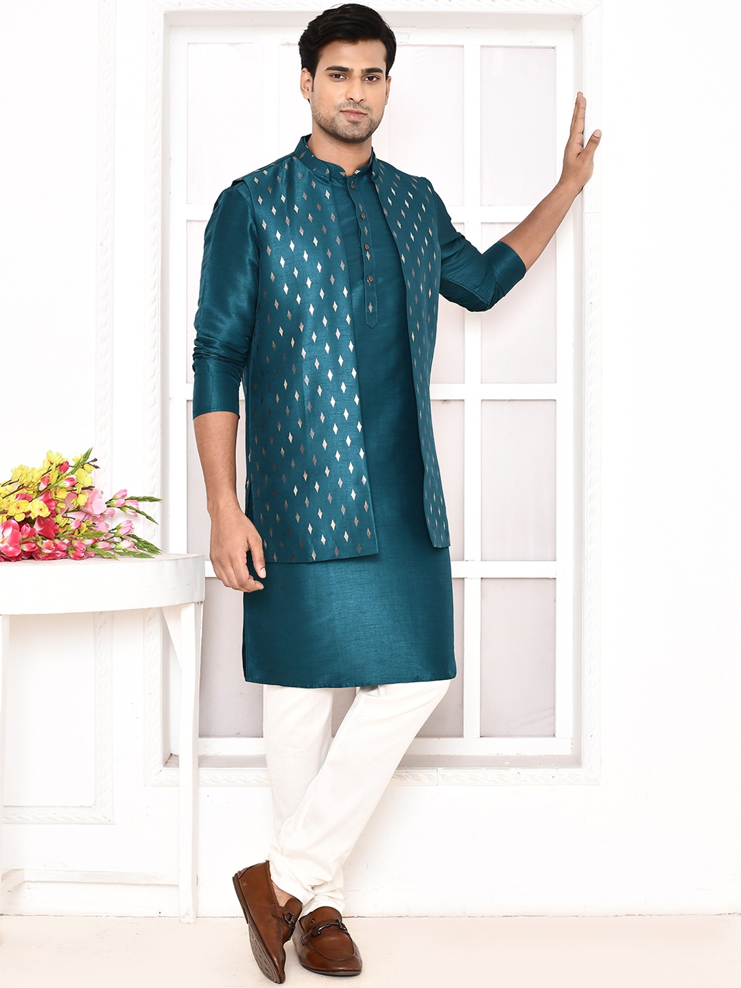 

MAAHI FABS Mandarin Collar Kurta with Churidar & Nehru Jacket, Green