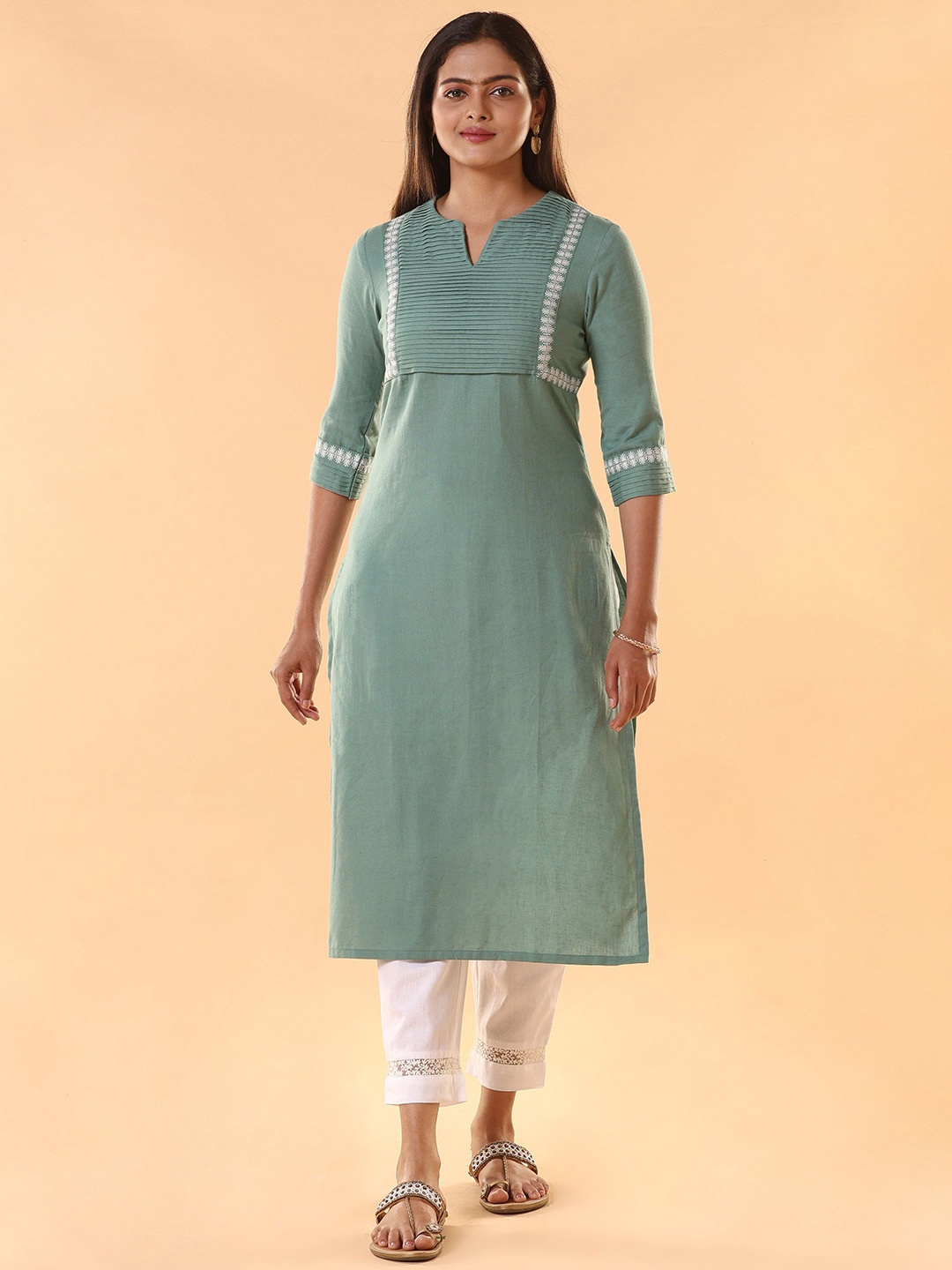 

Vismay Women Cotton Embroidered Straight Kurta, Green