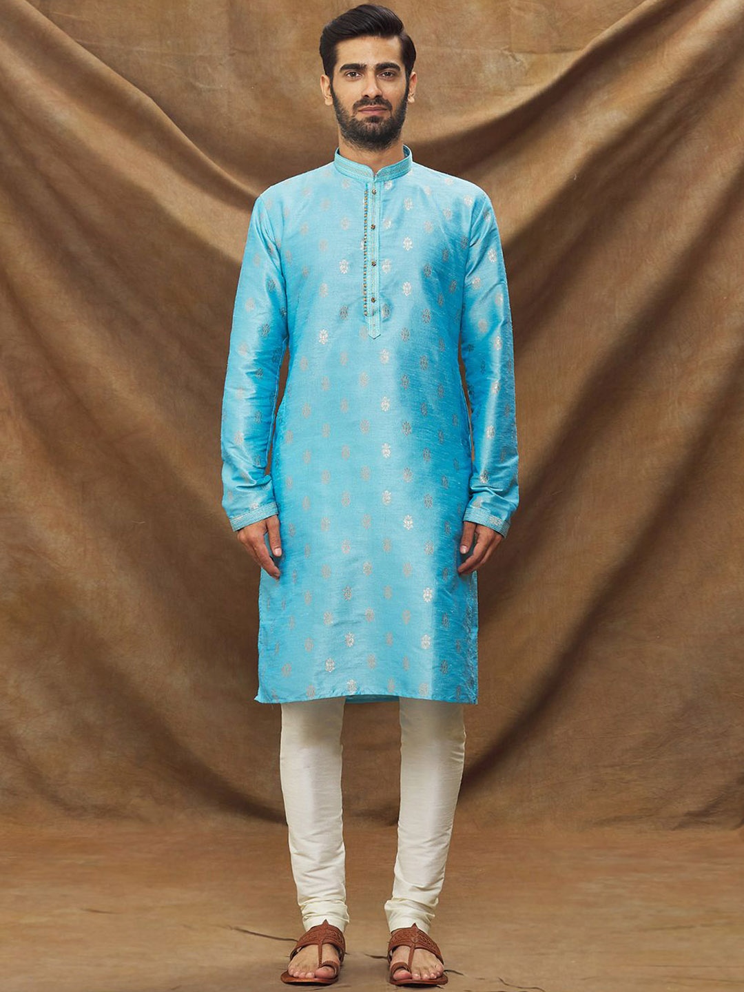 

Samyukta Singhania Floral Woven Design Mandarin Collar Straight Kurta With Trousers, Blue