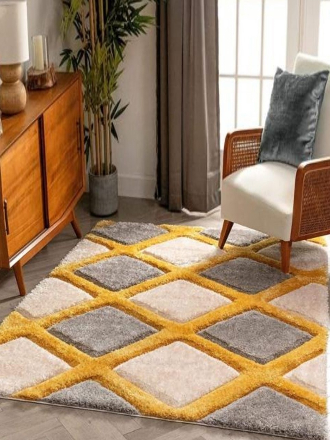 

Samjeeda Handloom carpets Red Geometric Anti-Skid Woollen Carpet