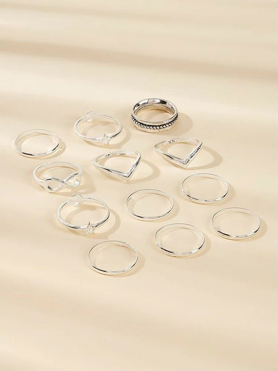 

YU FASHIONS Pack Of 12 Silver-Plated Rhinestone Studded Adjustable Finger Ring