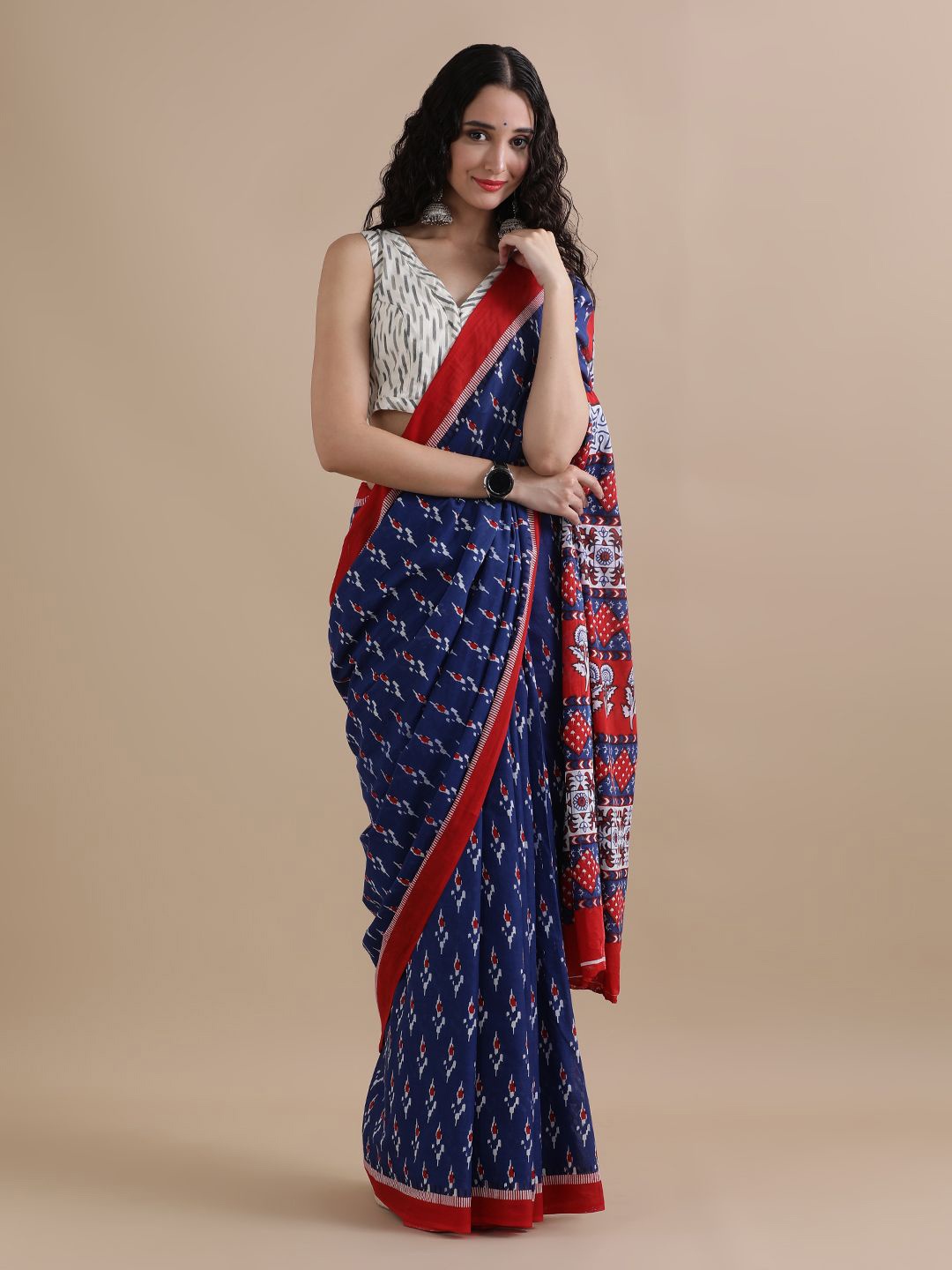

Jaipur Kurti Floral Printed Pure Cotton Saree, Navy blue