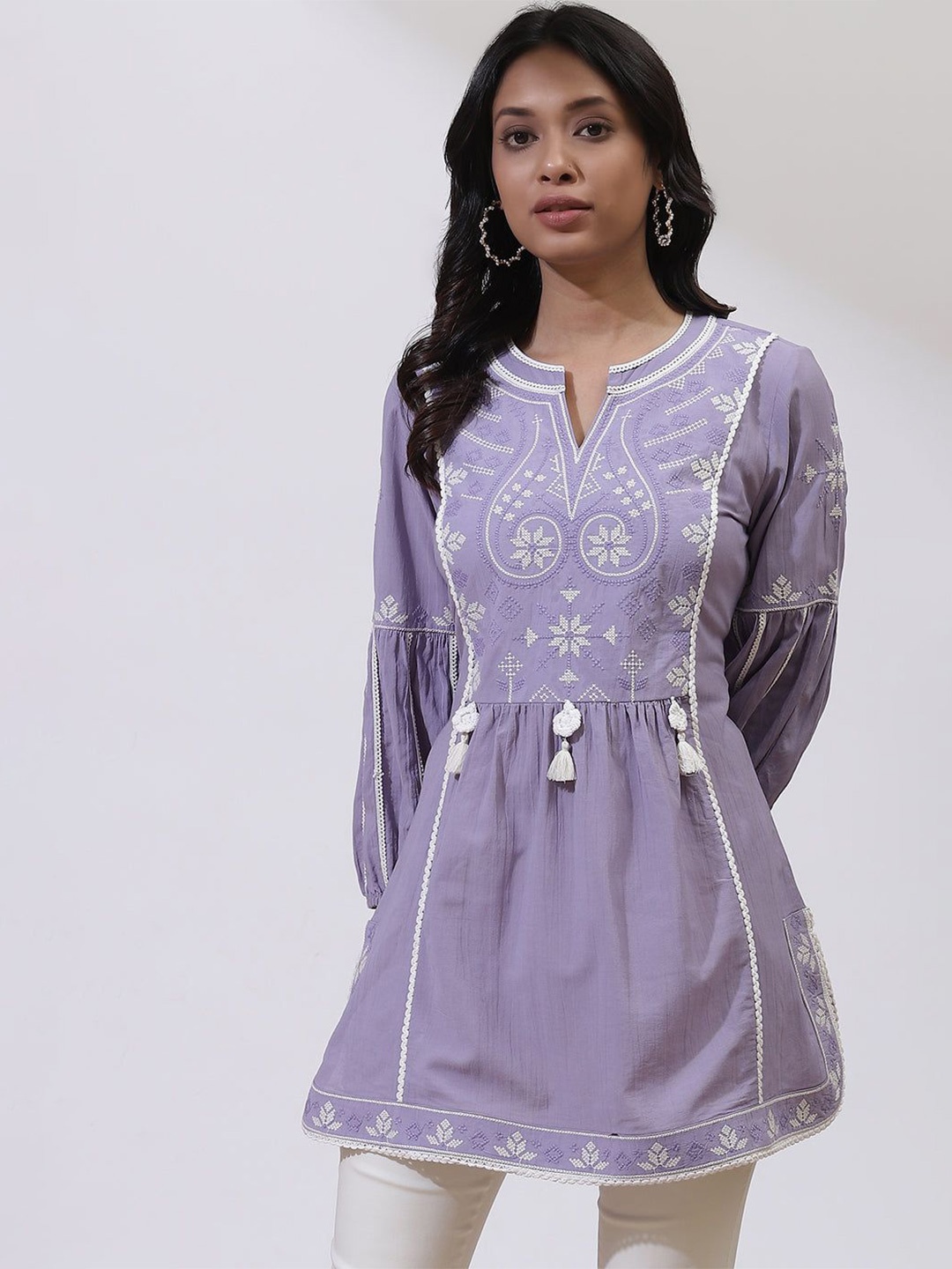 

Lakshita Women Embroidered Ethnic Tunic, Purple