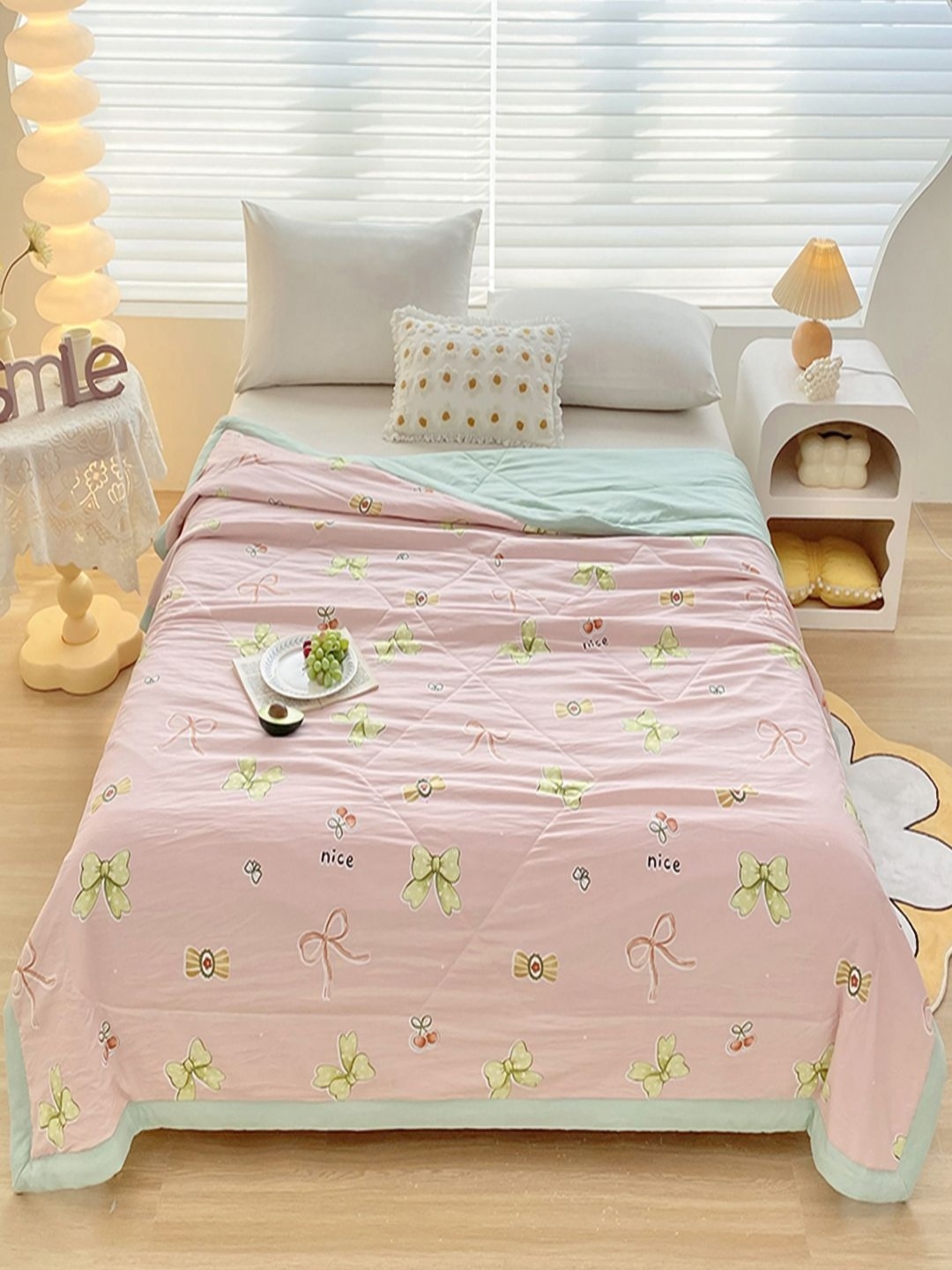 

JC HOME Pink & Green Printed AC Room 300 GSM Double Bed Quilt
