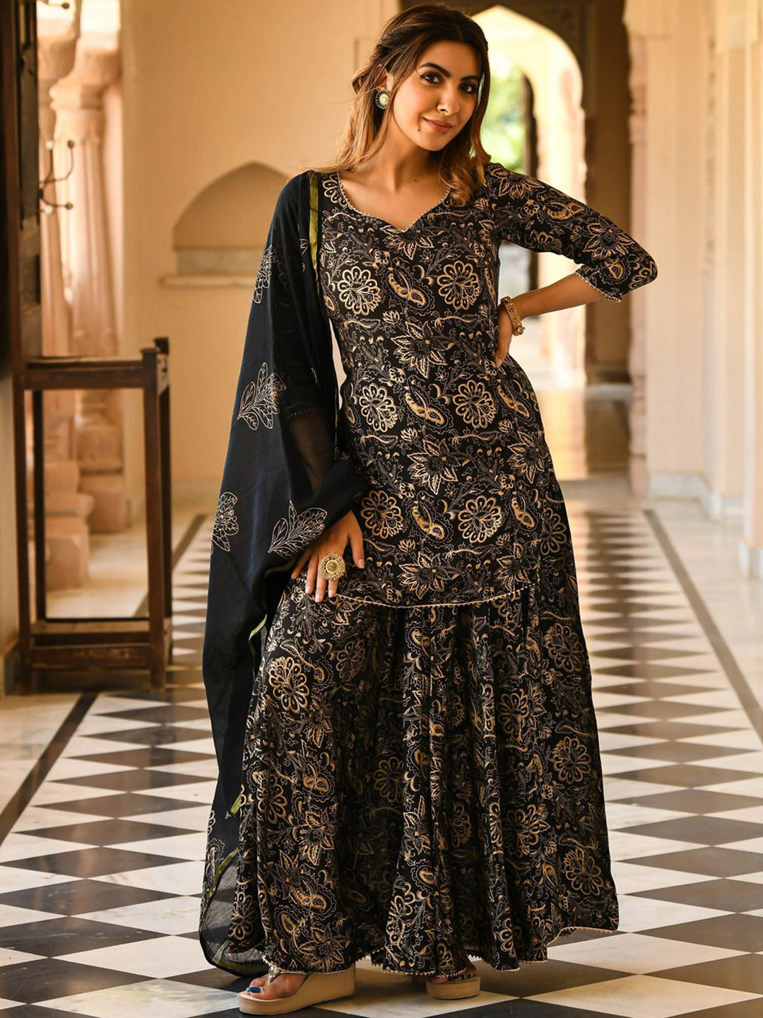 

GoSriKi Floral Printed Gotta Patti Straight Kurti With Sharara & Dupatta, Black