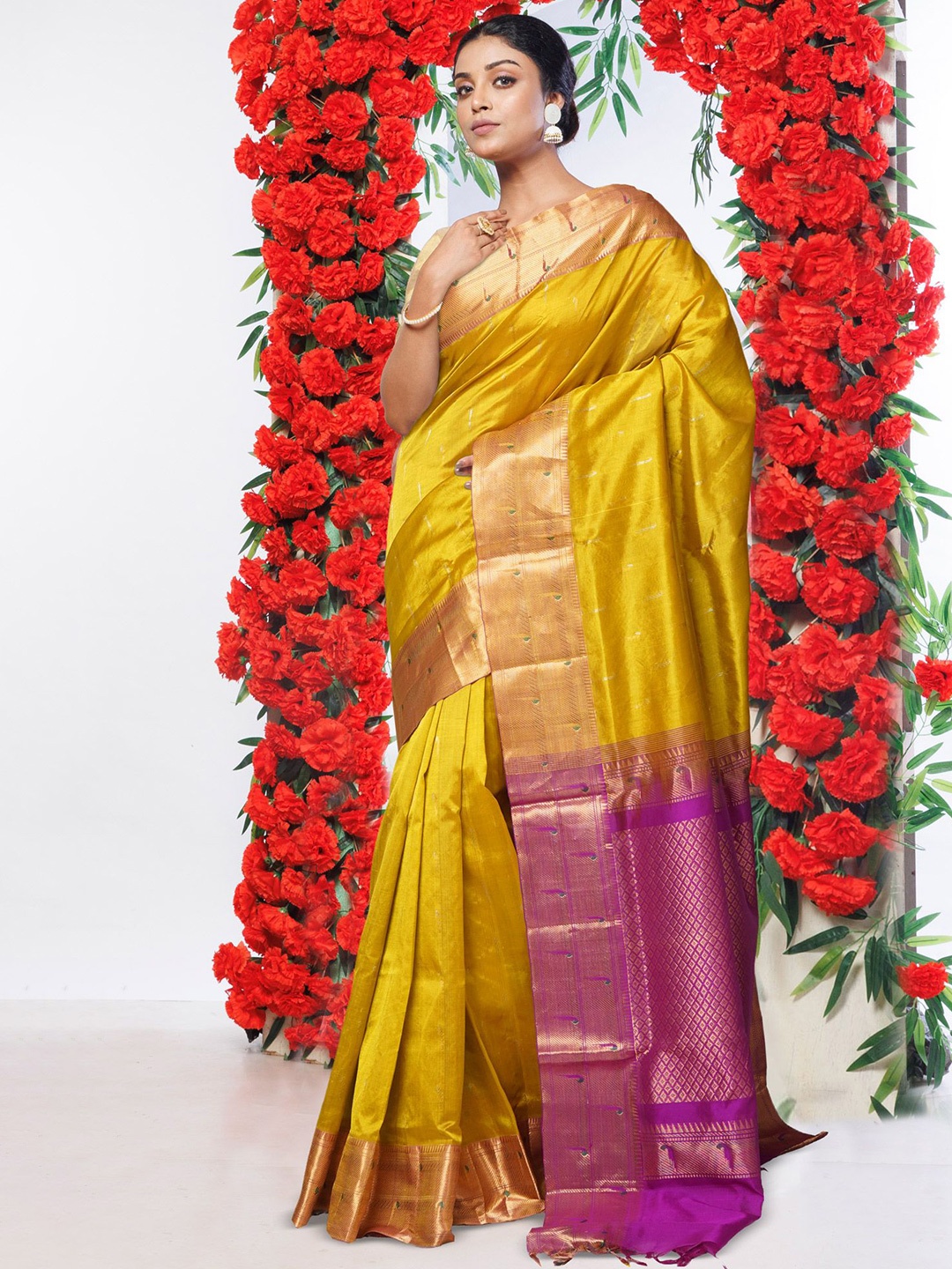 

Unnati Silks Woven Design Zari Kanjeevaram Saree, Yellow
