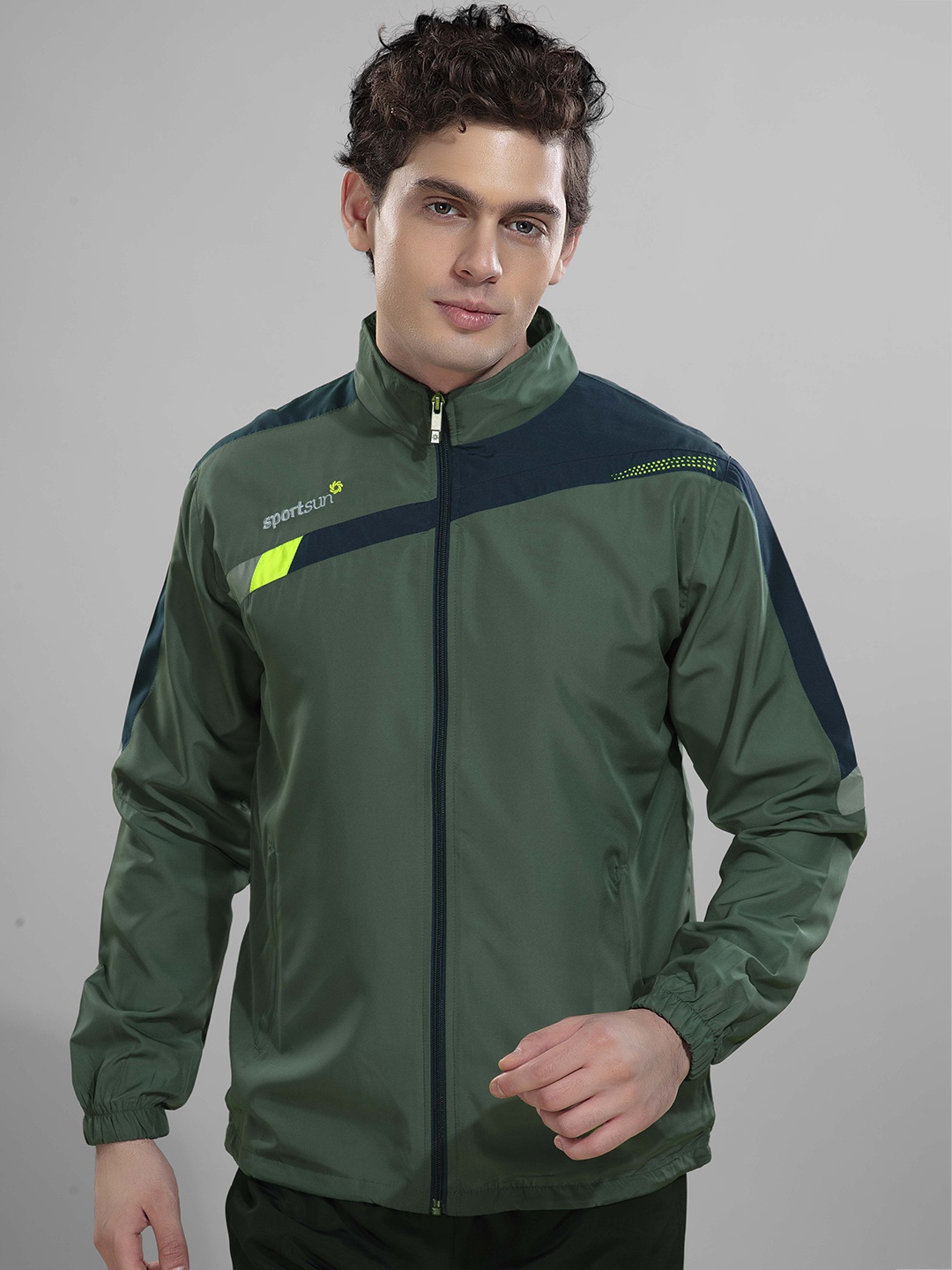 

SPORT SUN Men Mock Collar Colourblocked Sporty Jacket, Green