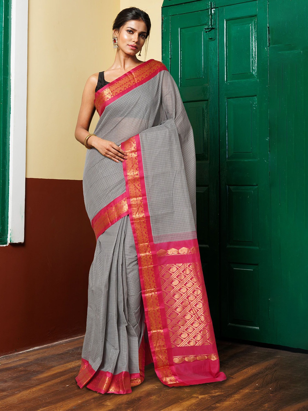 

Unnati Silks Woven Design Pure Cotton Handloom Gadwal Saree, Grey