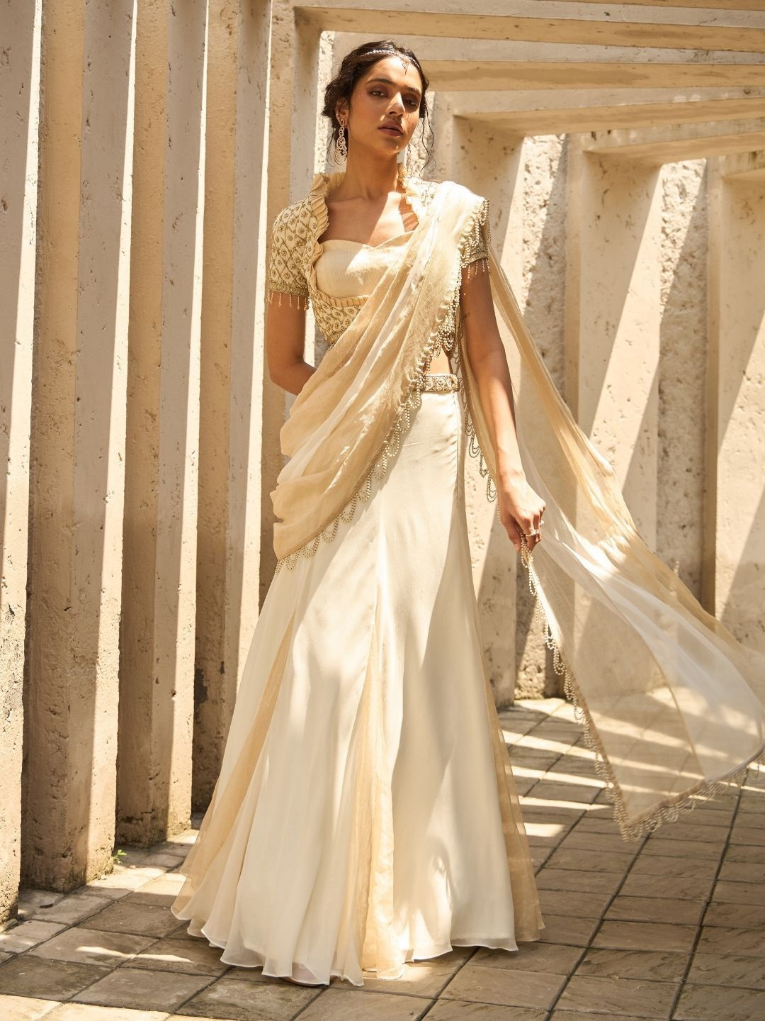 

Shreeka Women Beads and Stones Lehenga Saree, Gold