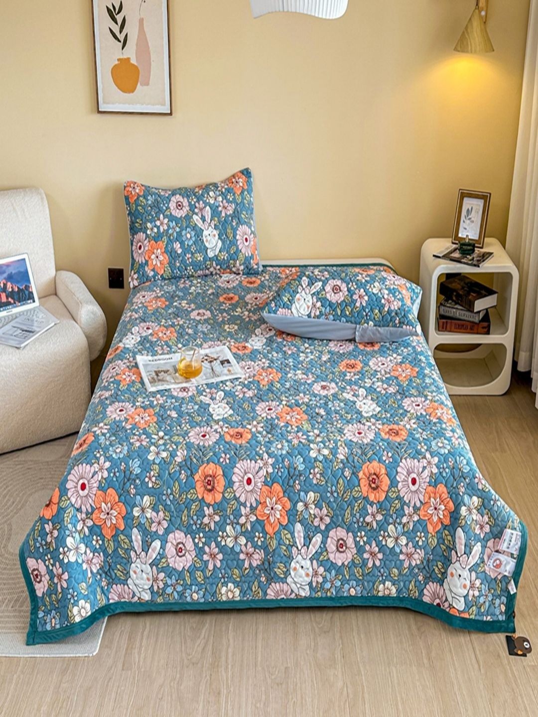 

JC HOME Blue & Pink Floral Printed 162 TC Double King Queen Bed Cover With 2 Pillow Covers