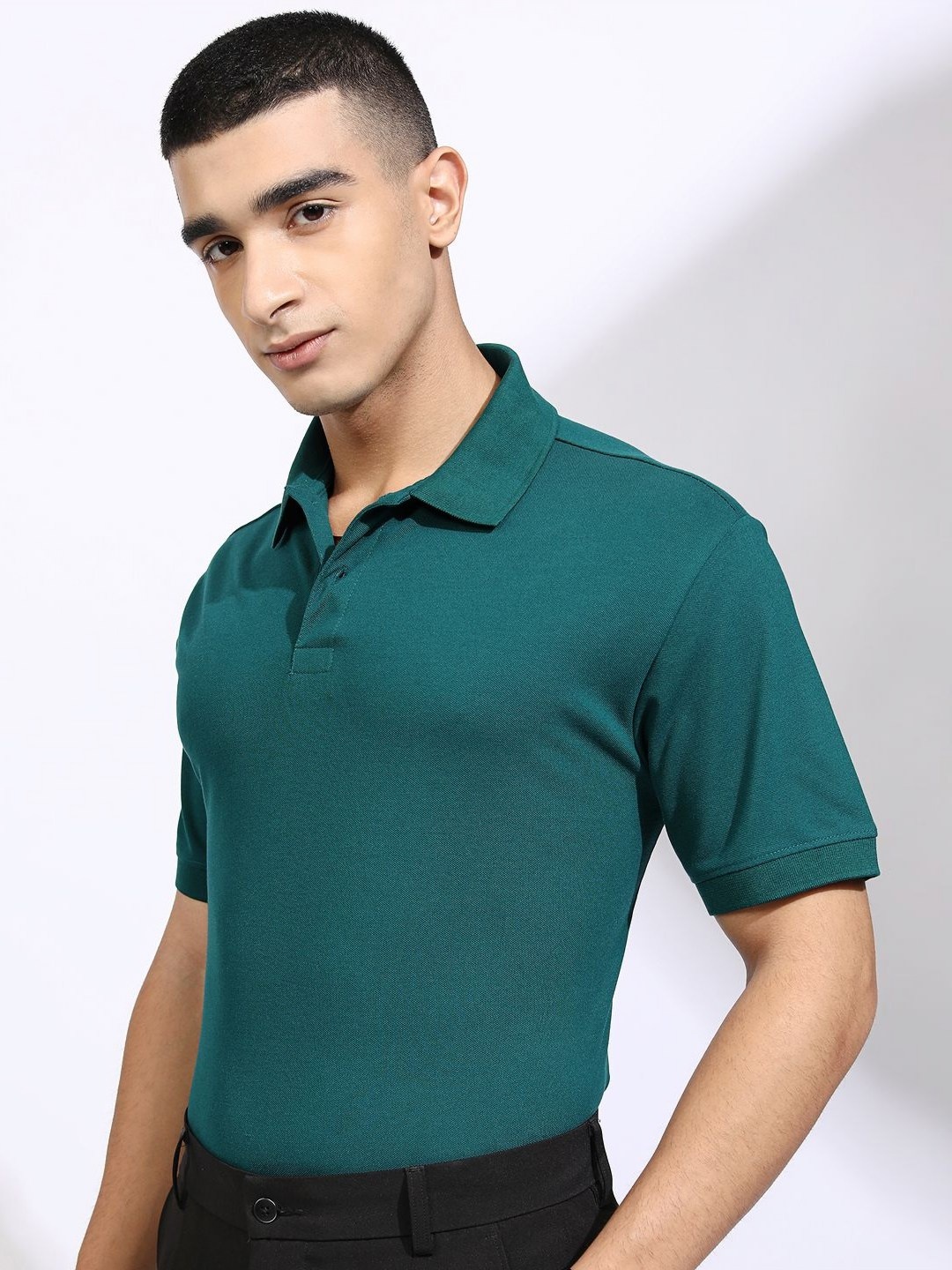 

HIGHLANDER Men Solid Polo Collar Cotton T-shirt, Green