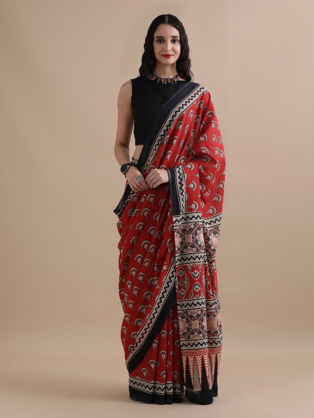 

Jaipur Kurti Pure Cotton Floral Printed Saree, Maroon