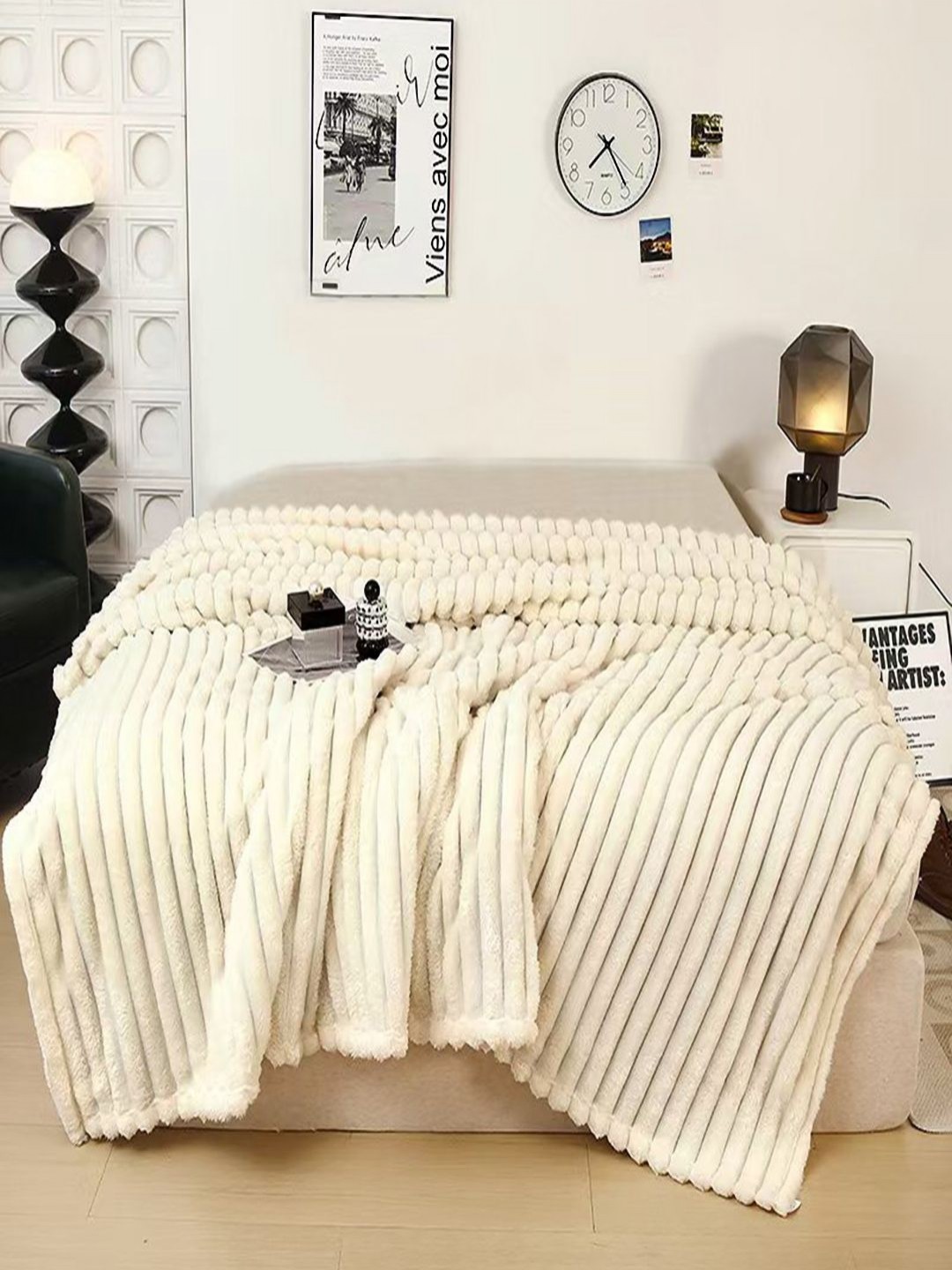 

JC HOME White AC Room 300 GSM Double Bed Blanket