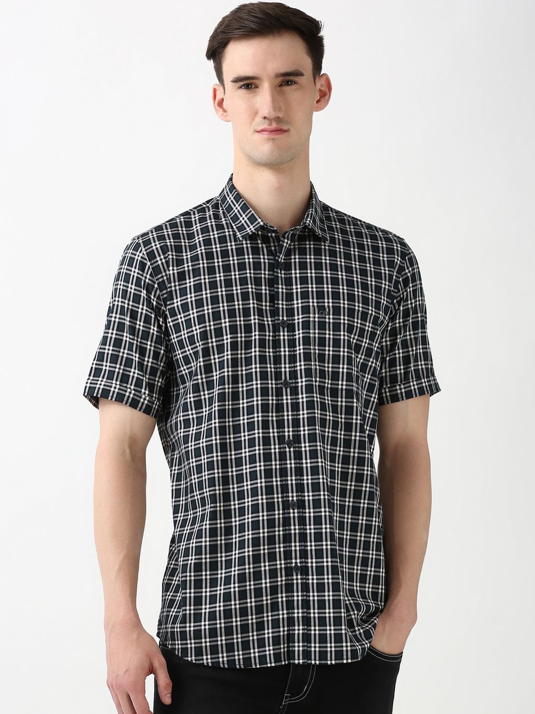 

Peter England Casuals Men Spread Collar Micro Checked Cotton Slim Fit Casual Shirt, Green