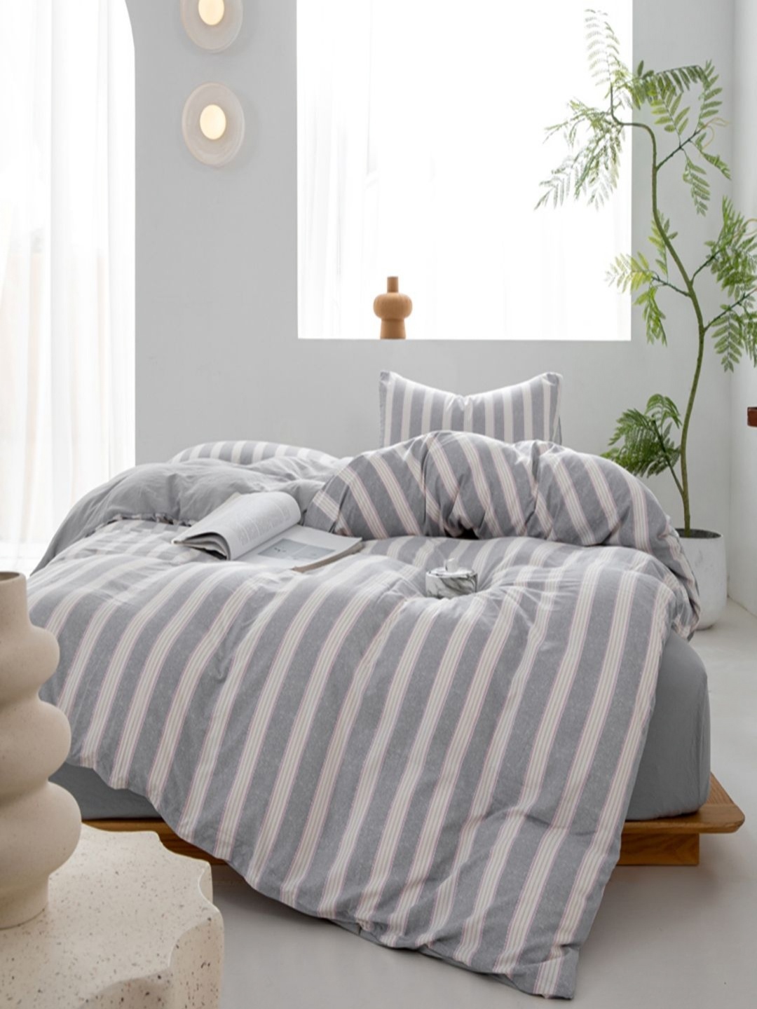 

JC HOME Grey & White Striped Polycotton 4 Piece Double Queen Regular Bedding Set