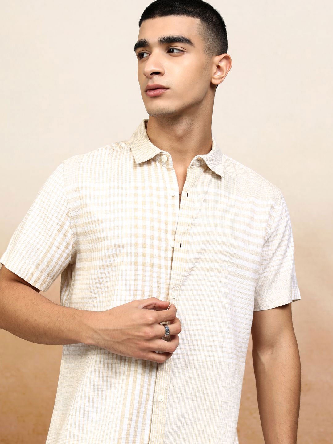 

HIGHLANDER Men Nartual Yarn Enginee Checked Casual Regular Fit Shirt, Beige