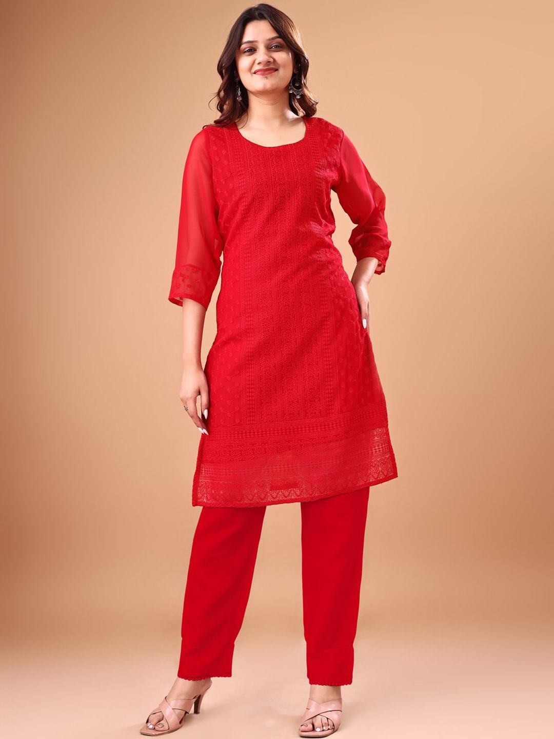 

KAYRAAH Women Embroidered Straight Kurta, Red