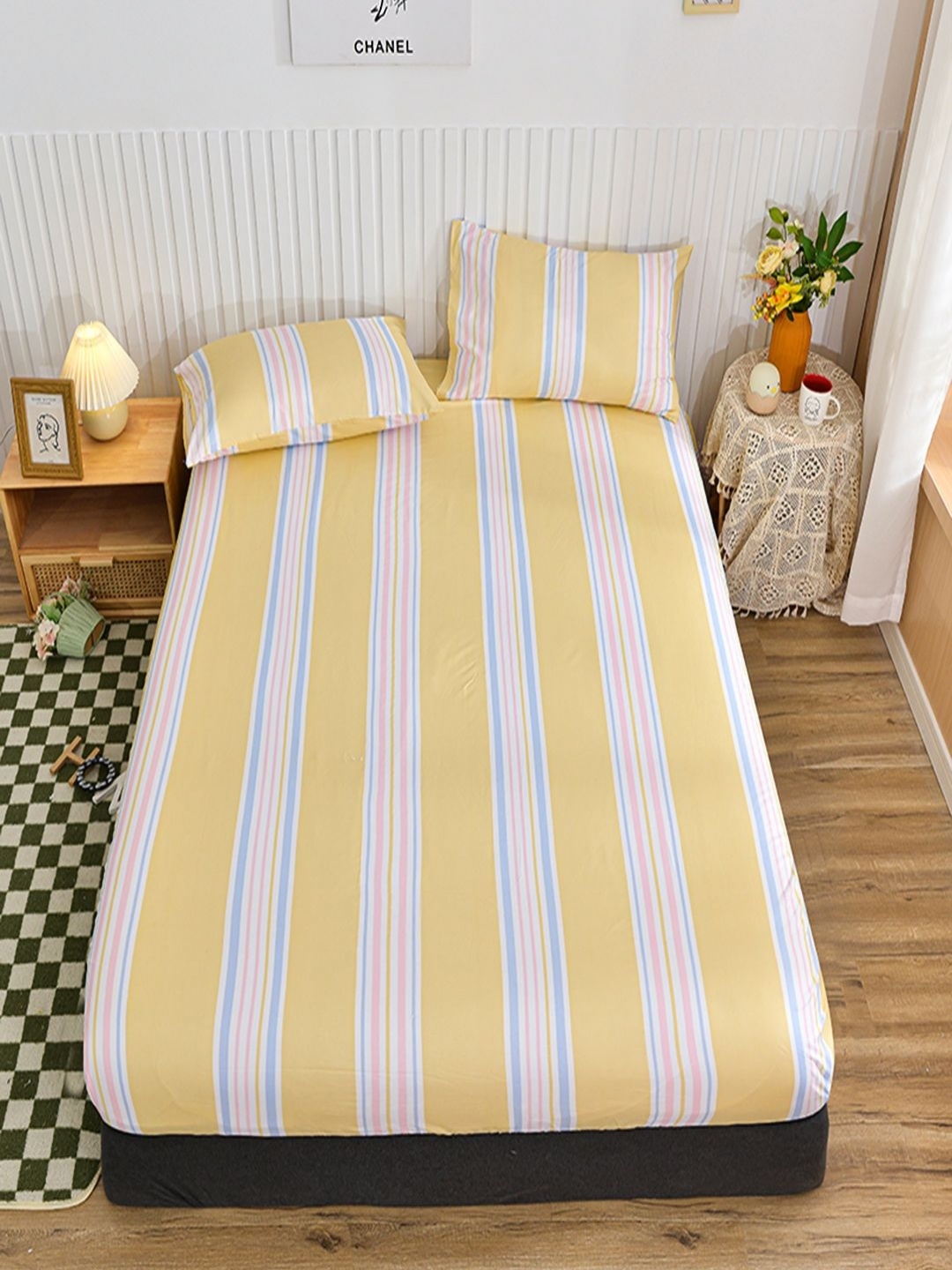 

JC HOME Yellow & White Striped 140 TC King Bedsheet with 2 Pillow Covers