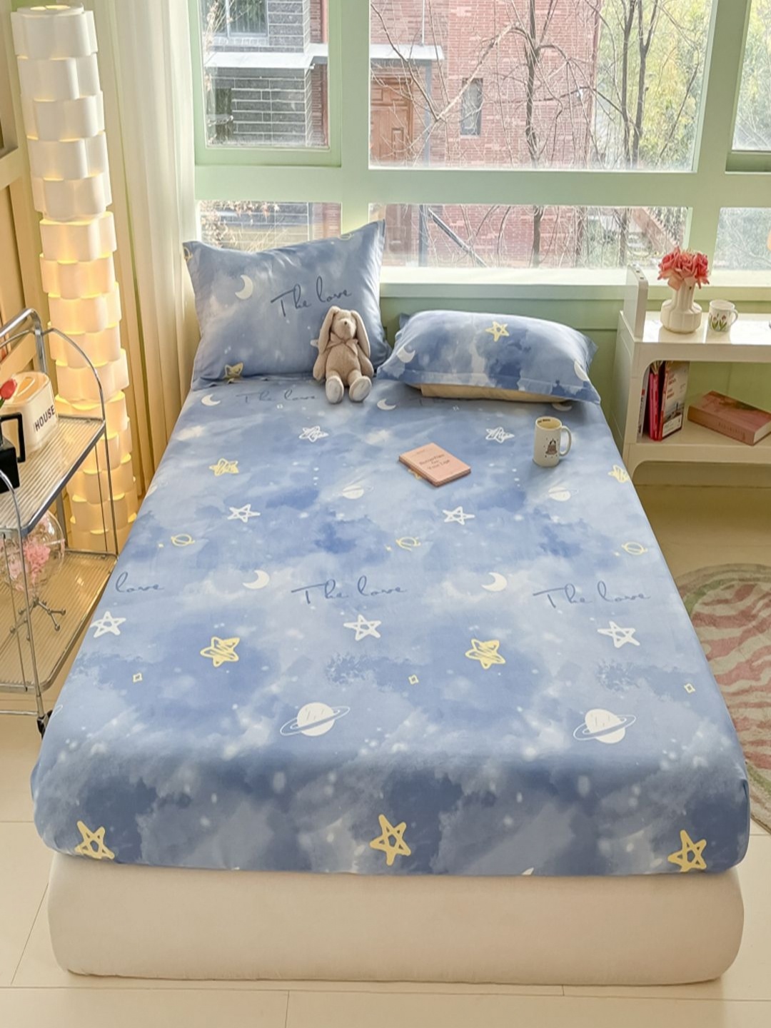 

JC HOME Blue & White Printed Pure Cotton 220TC Single Fitted Bedsheet Set 2.00 m x 1.20 m