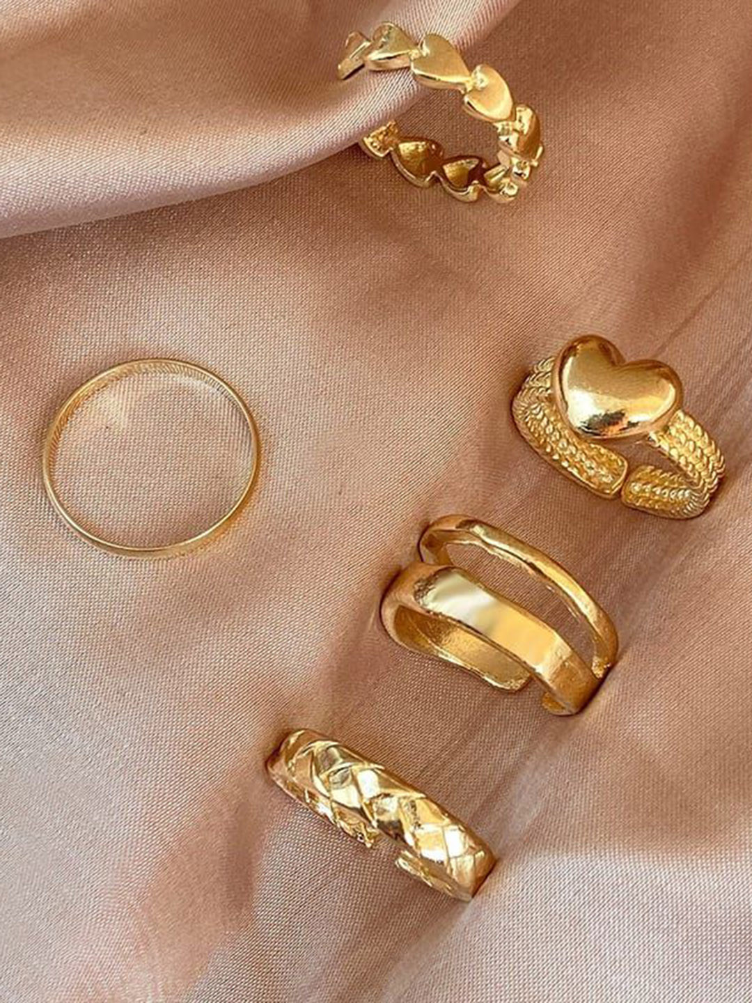 

YU FASHIONS Set Of 5 Gold-Plated Heart Link Chain Stainless Steel Adjustable Finger Ring