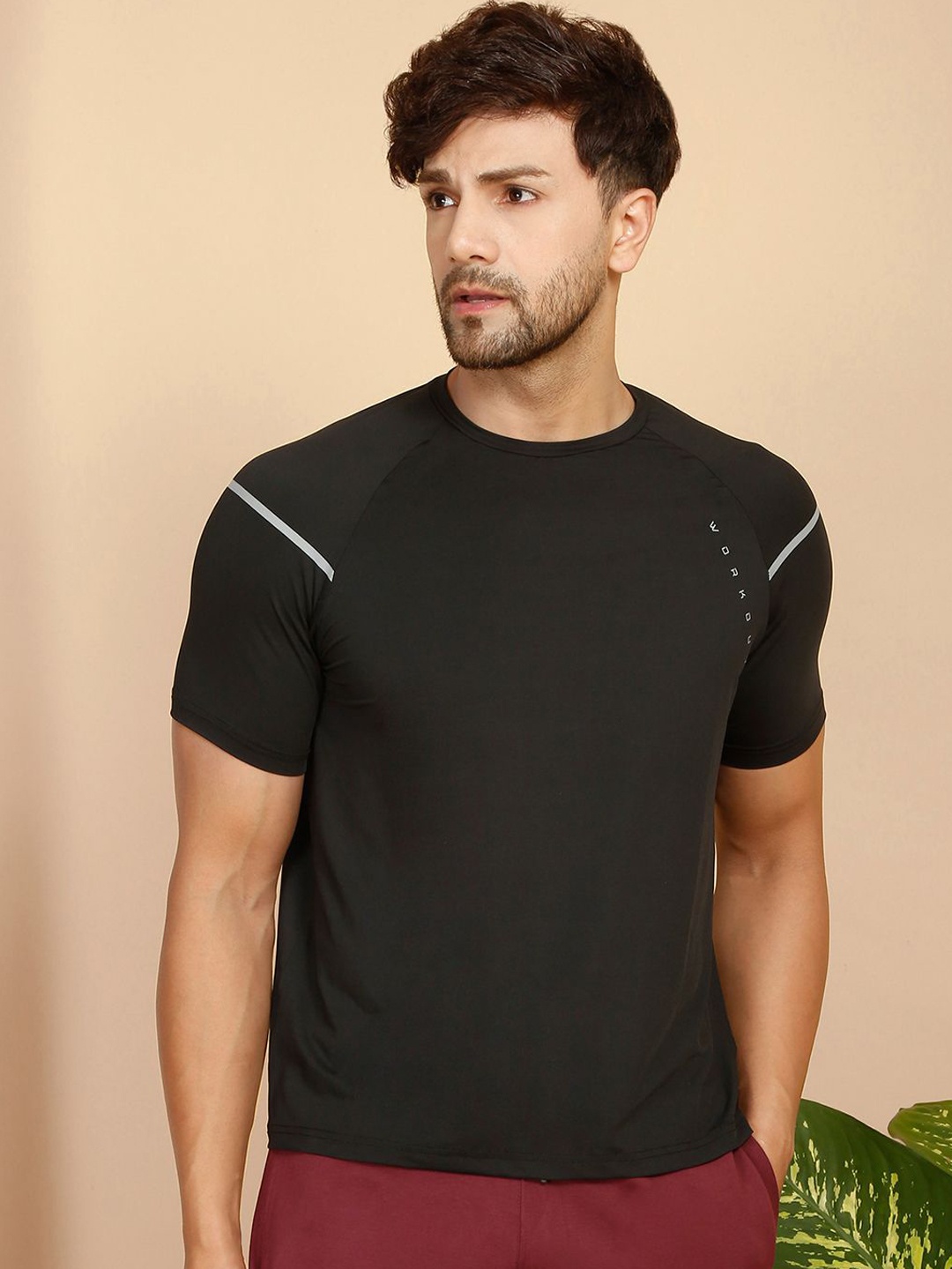 

Sweet Dreams Men Round Neck Lounge T-Shirt, Black