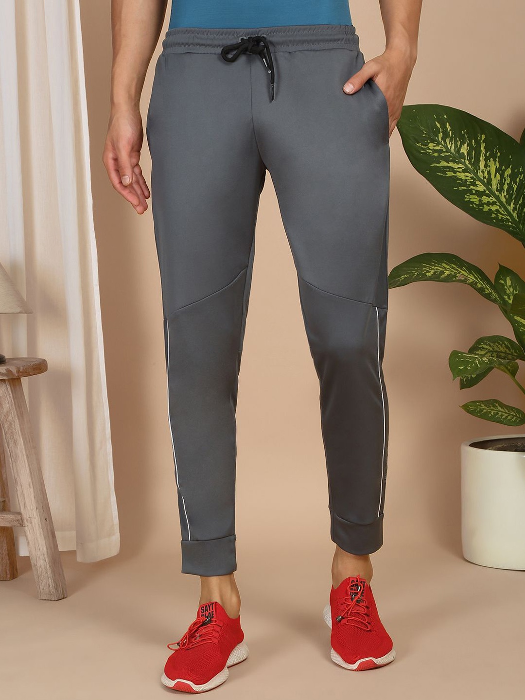 

Sweet Dreams Men Cotton Mid-Rise Regular Fit Joggers, Grey
