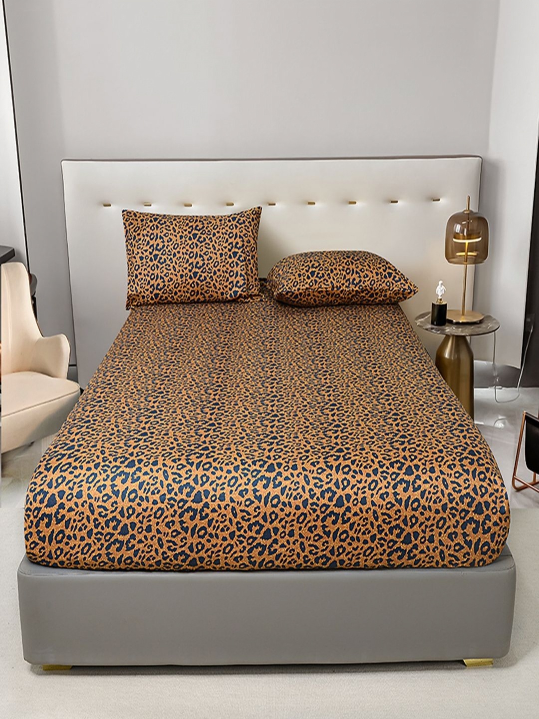 

JC HOME Brown & Blue Abstract Printed 140 TC Fitted Super King Bedsheet Set-2 m x 2.2 m