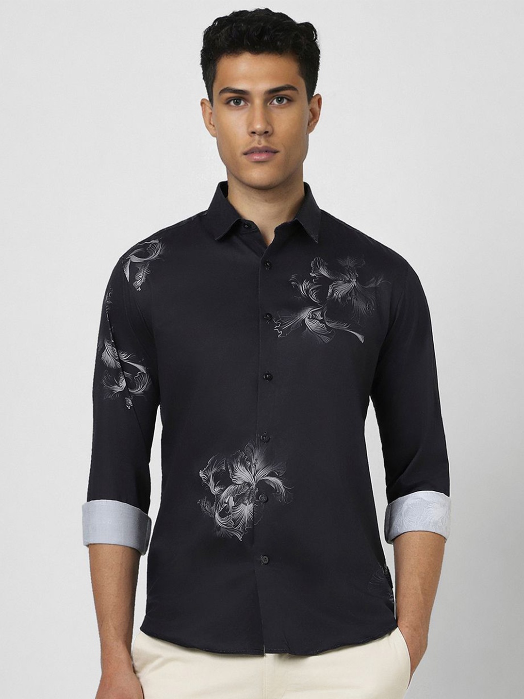 

V Dot Men Spread Collar Floral Printed Cotton Slim Fit Casual Shirt, Black