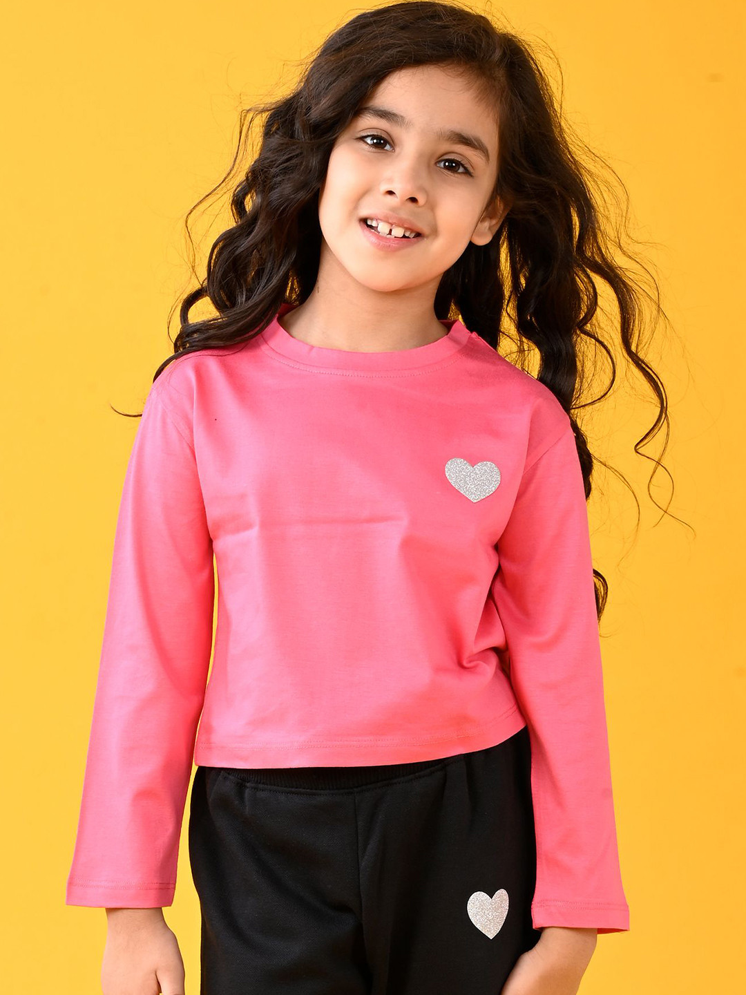 

Anthrilo Girls Solid Round Neck Cotton T-shirt, Pink