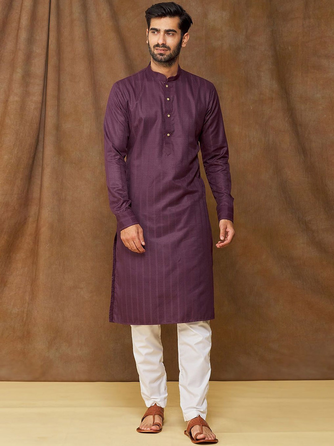 

Samyukta Singhania Geometric Woven Design Mandarin Collar Straight Kurta with Churidar, Magenta