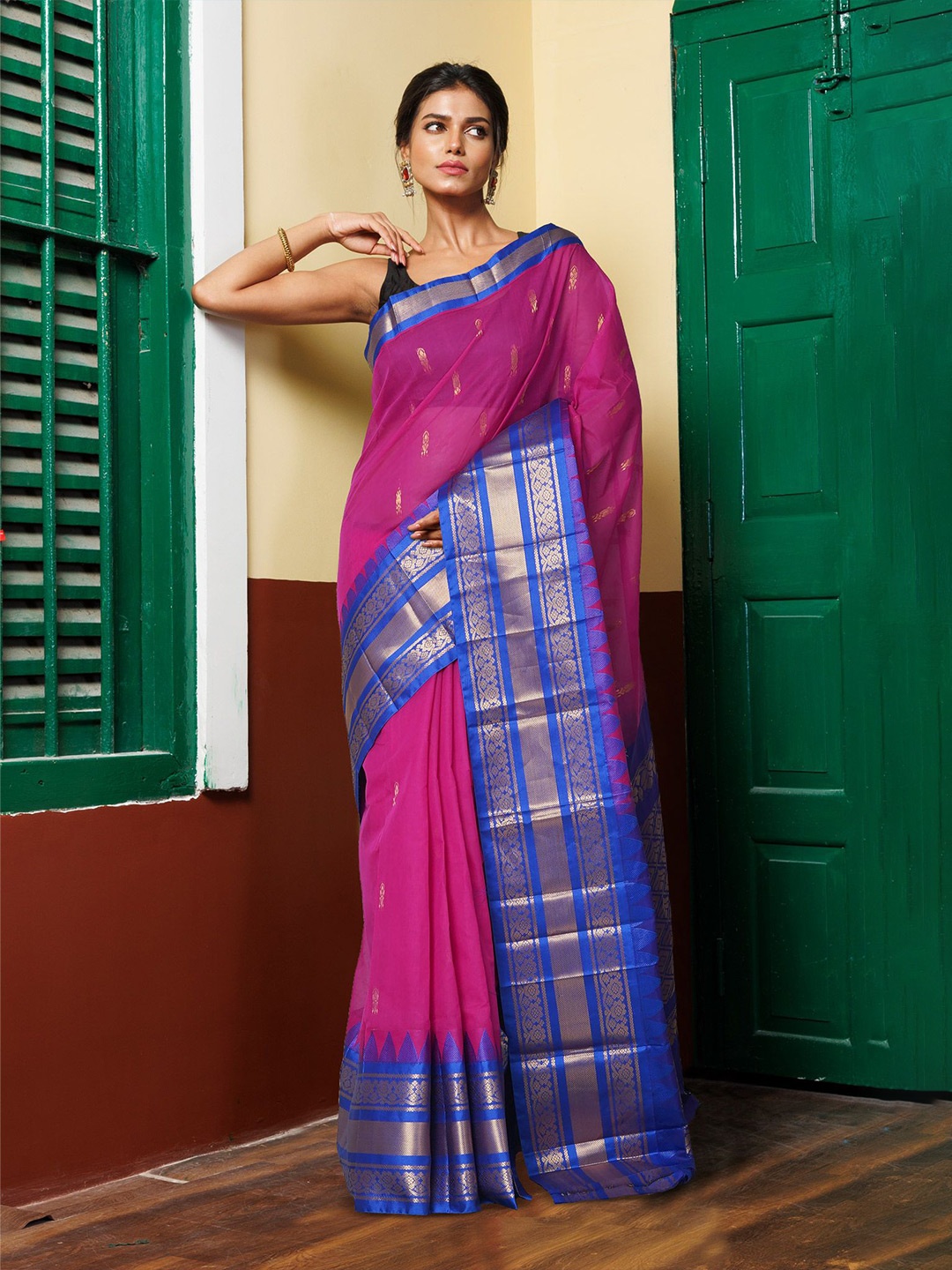 

Unnati Silks Zari Pure Cotton Handloom Gadwal Saree, Pink