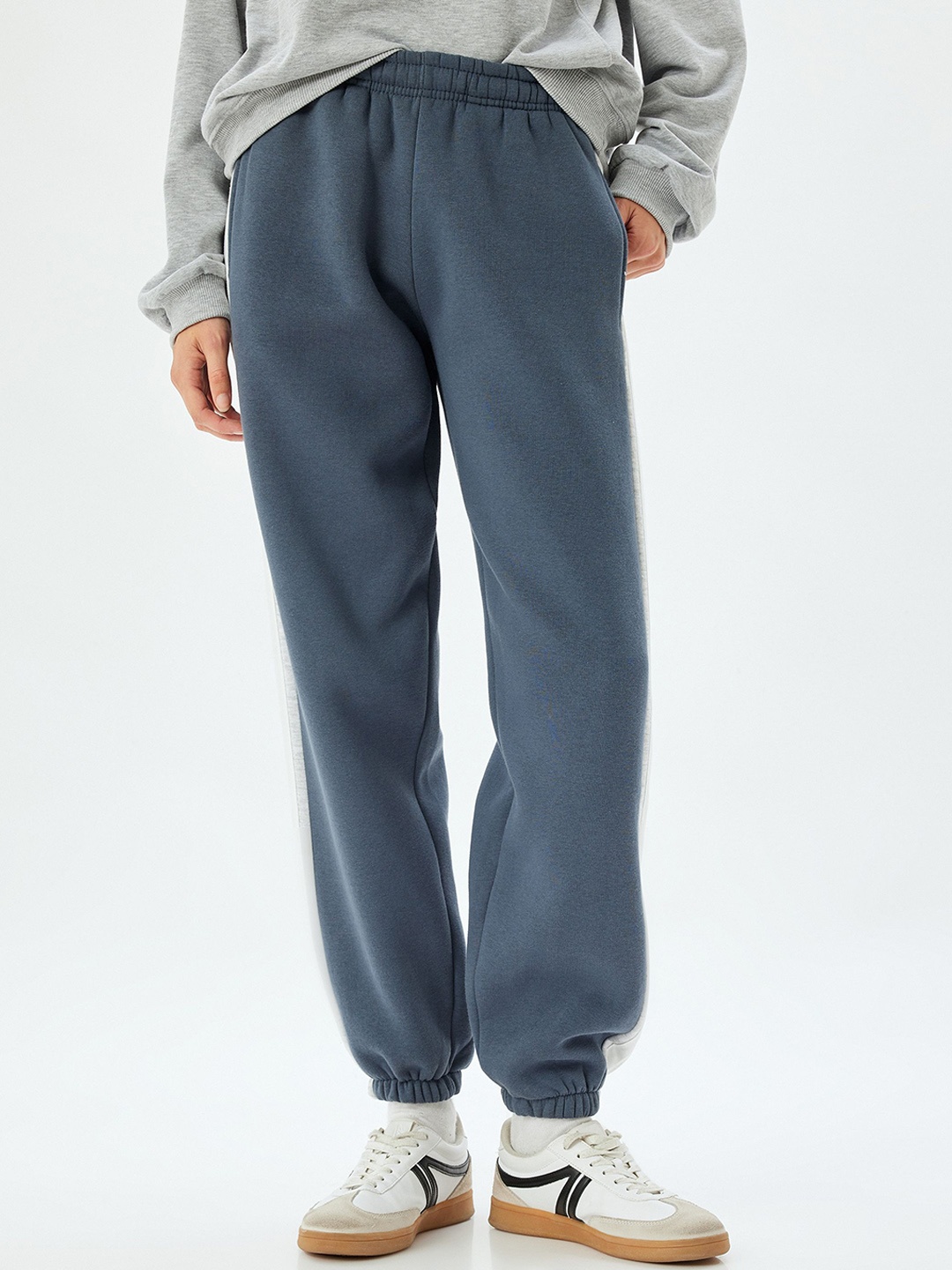 

Koton Women Regular Fit Mid Rise Joggers, Grey