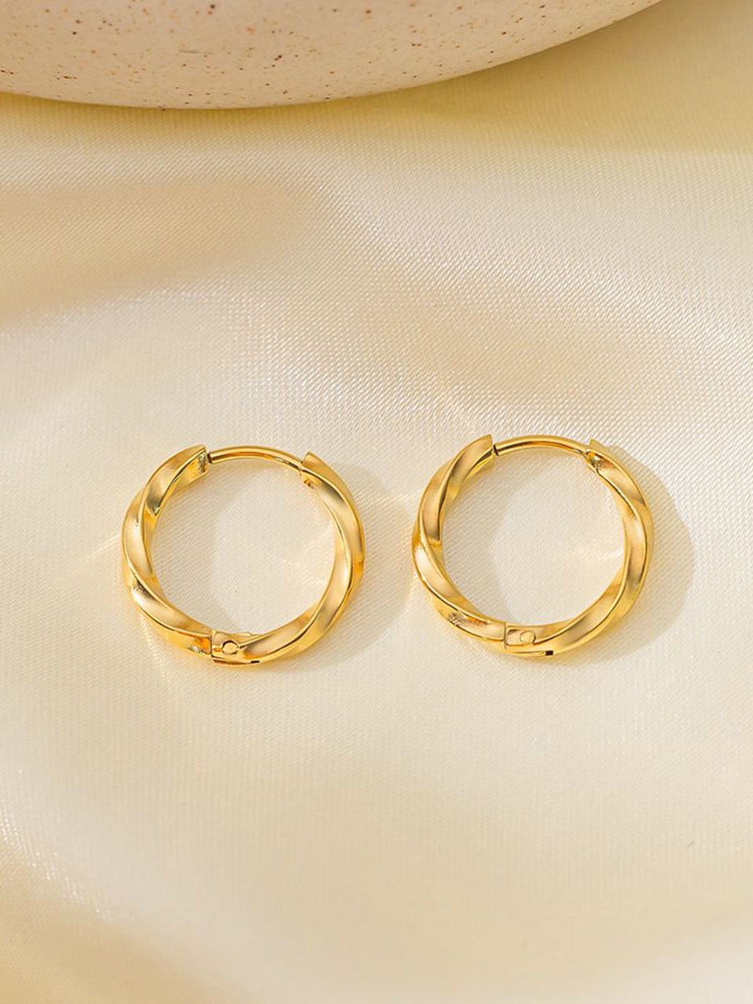 

MYKI Contemporary Hoop Earrings, Gold