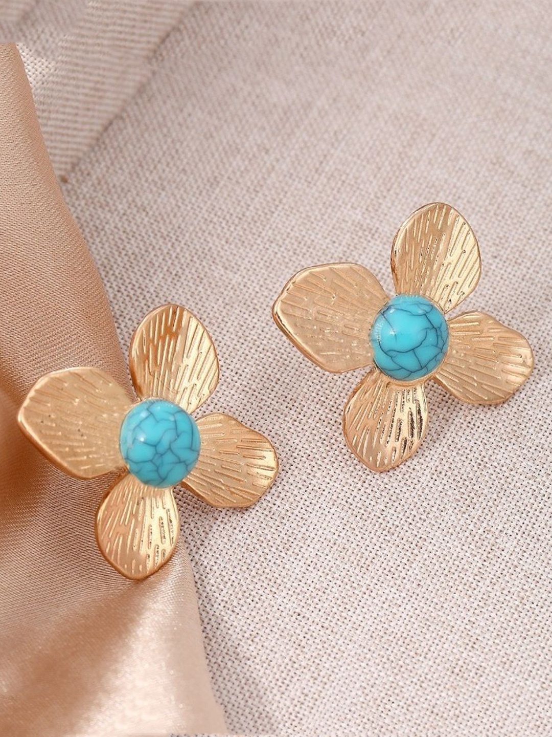 

MYKI Gold Plated Contemporary Studs Earrings