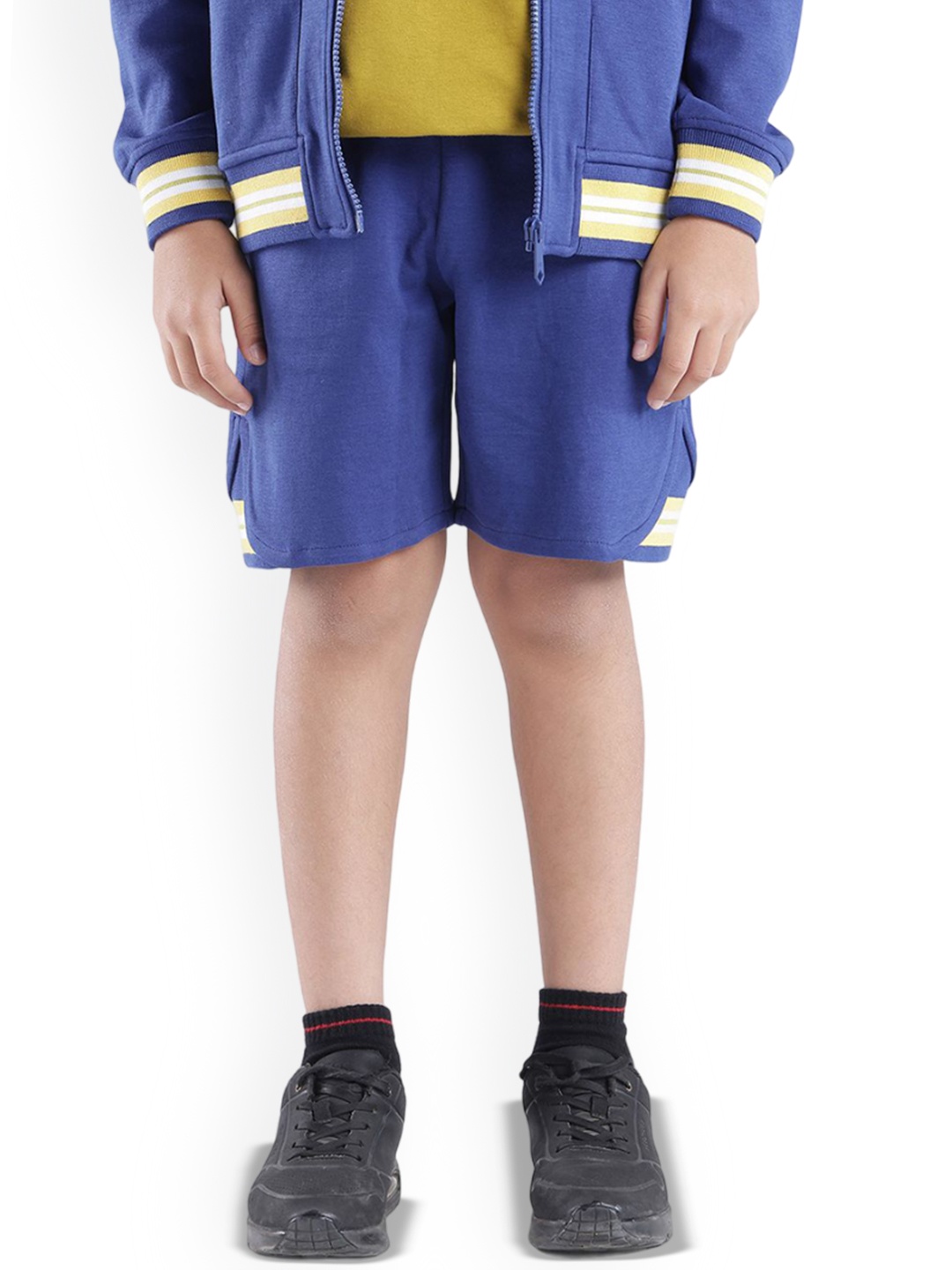 

Rare Ones Boys Applique Short, Blue