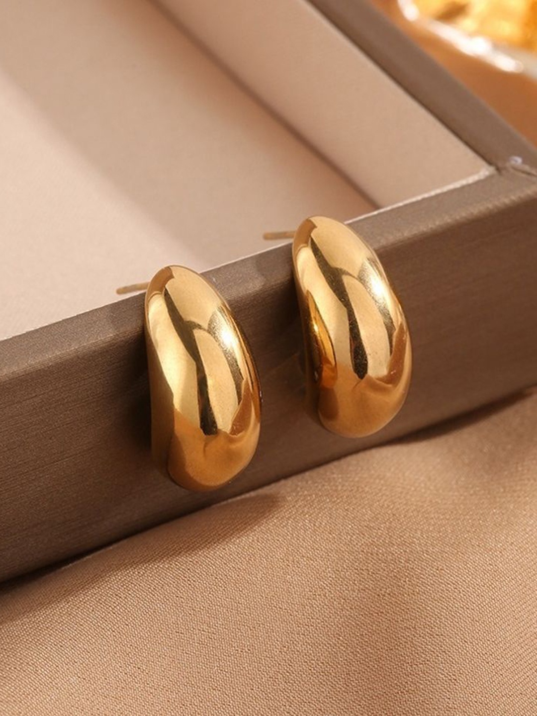 

MYKI Stainless Steel Gold Plated Contemporary Studs
