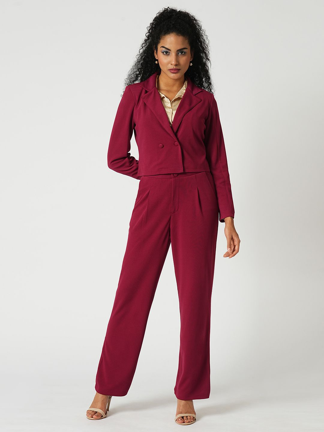 

Globus Notched Lapel Collar Stretchable Cropped Coat With Trouser, Maroon