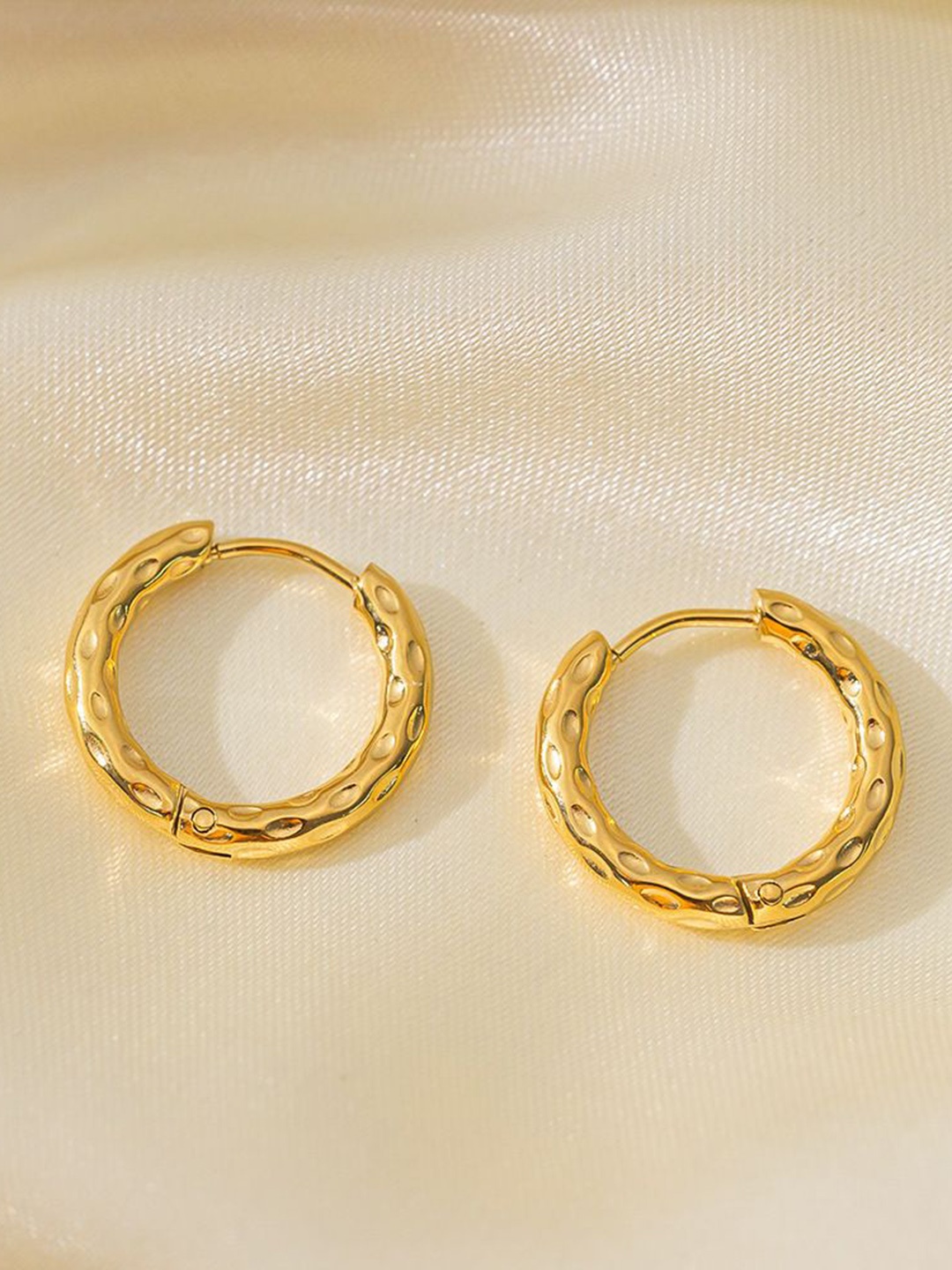 

MYKI Contemporary Hoop Earrings, Gold