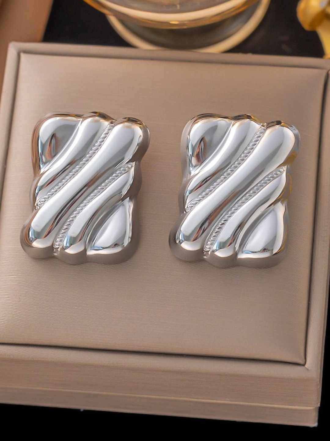 

MYKI Silver Plated Contemporary Studs Earrings